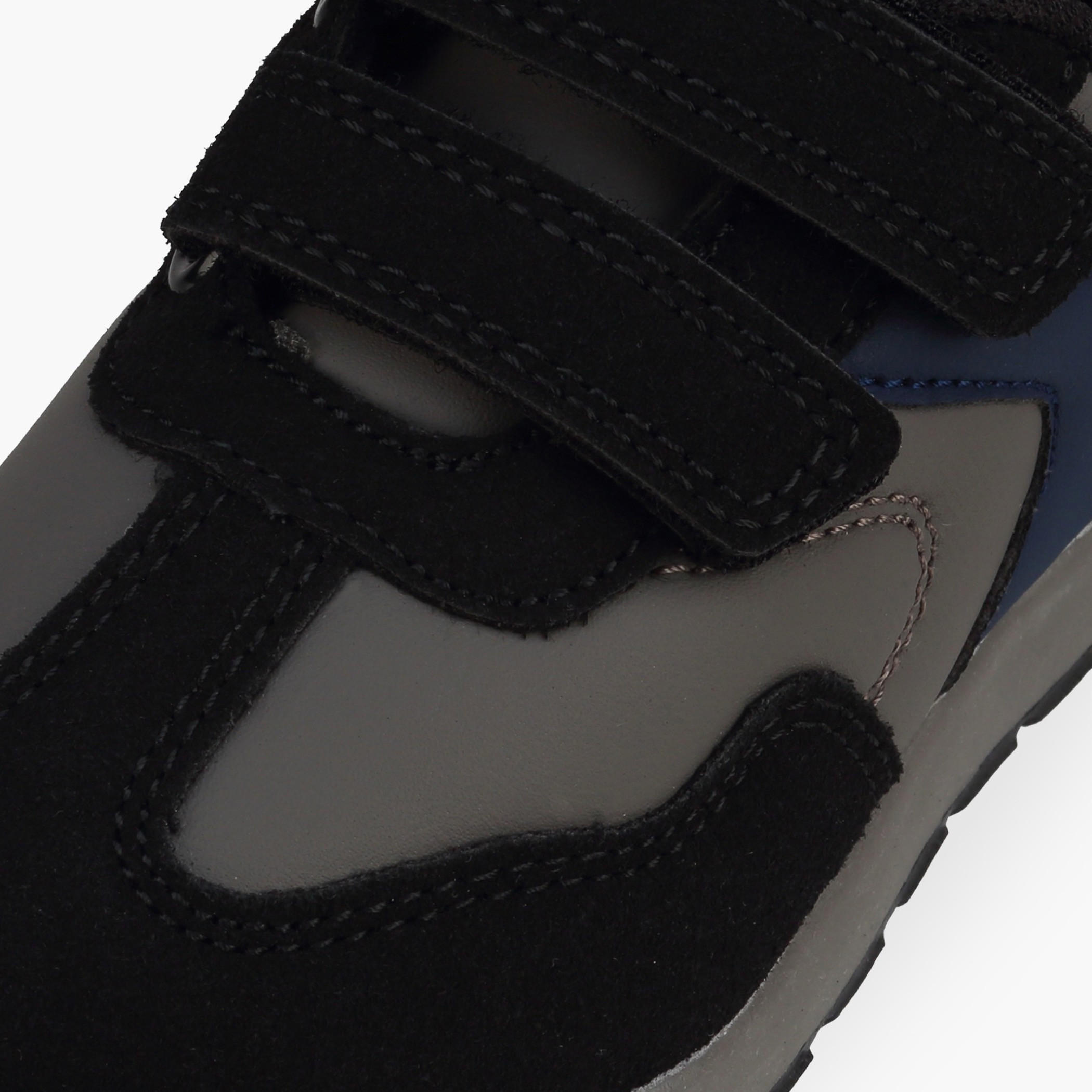 حذاء سنيكرز بشريط إغلاق لاصق للأولاد من أل بي أل من شو إكسبريس-boys-shoes-sneakers-image-4