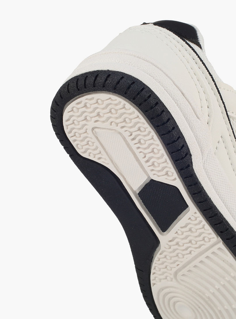 حذاء سنيكرز طول الكاحل بشريط إغلاق لاصق للأولاد من أل بي أل من شو إكسبريس-boys-shoes-sneakers-image-5