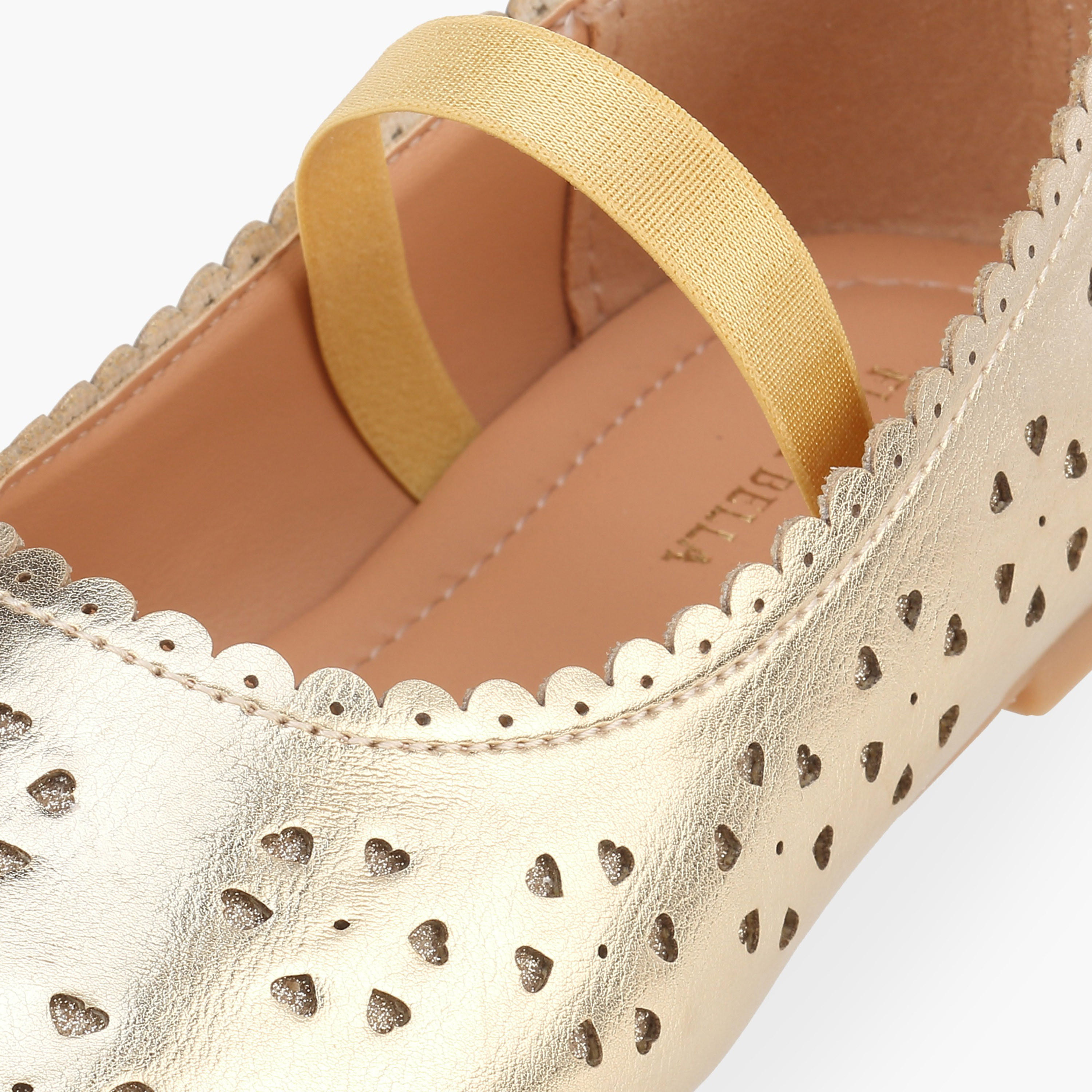 حذاء باليرينا بتفاصيل قلوب مفرغة للبنات من فلورا بيلا-girls-shoes-ballerinas-image-4
