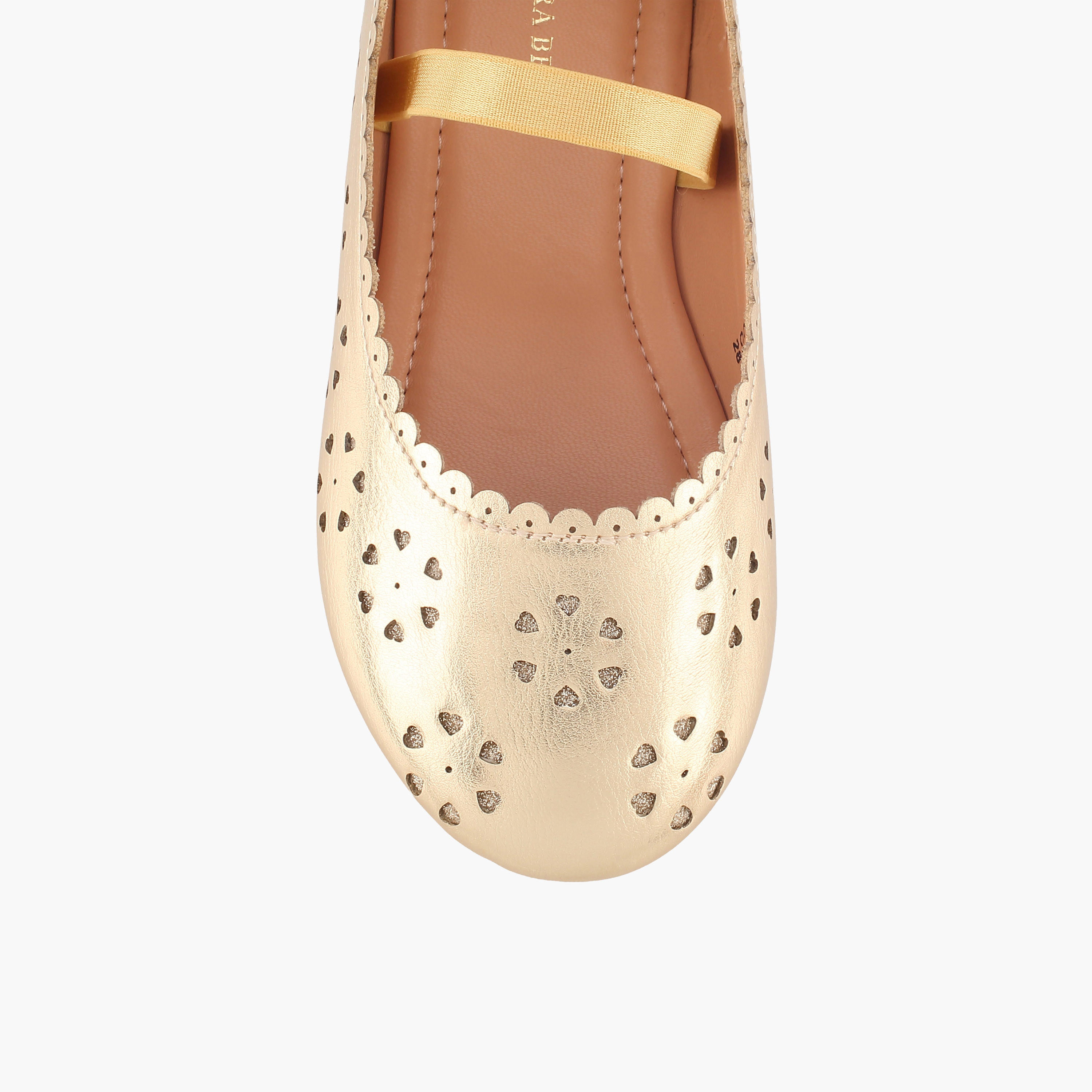 حذاء باليرينا بتفاصيل قلوب مفرغة للبنات من فلورا بيلا-girls-shoes-ballerinas-image-5
