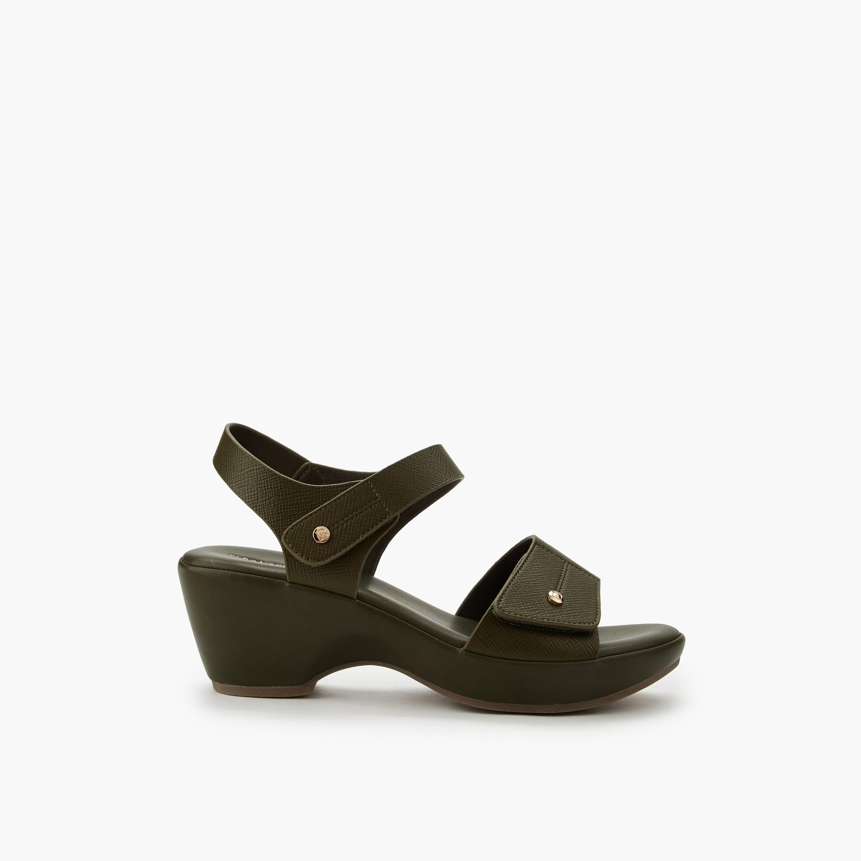 صندل بكعب عريض بارز الملمس للنساء من فلورا بيلا-women-shoes-sandals-heeled-image-3