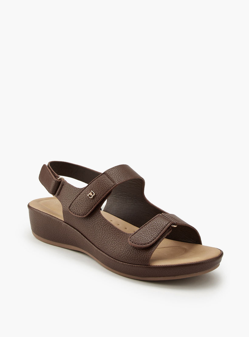صندل سادة بشريط إغلاق من فلورا بيلا-women-shoes-sandals-heeled-image-2