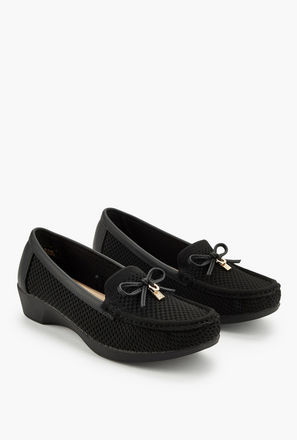 حذاء موكاسين بكعب ويدج للنساء من فلورا بيلا-women-shoes-loafersandmoccasins-image-1
