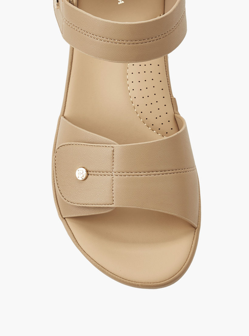 صندل مريح بكعب ويدج للنساء من فلورا بيلا-women-shoes-sandals-heeled-image-4