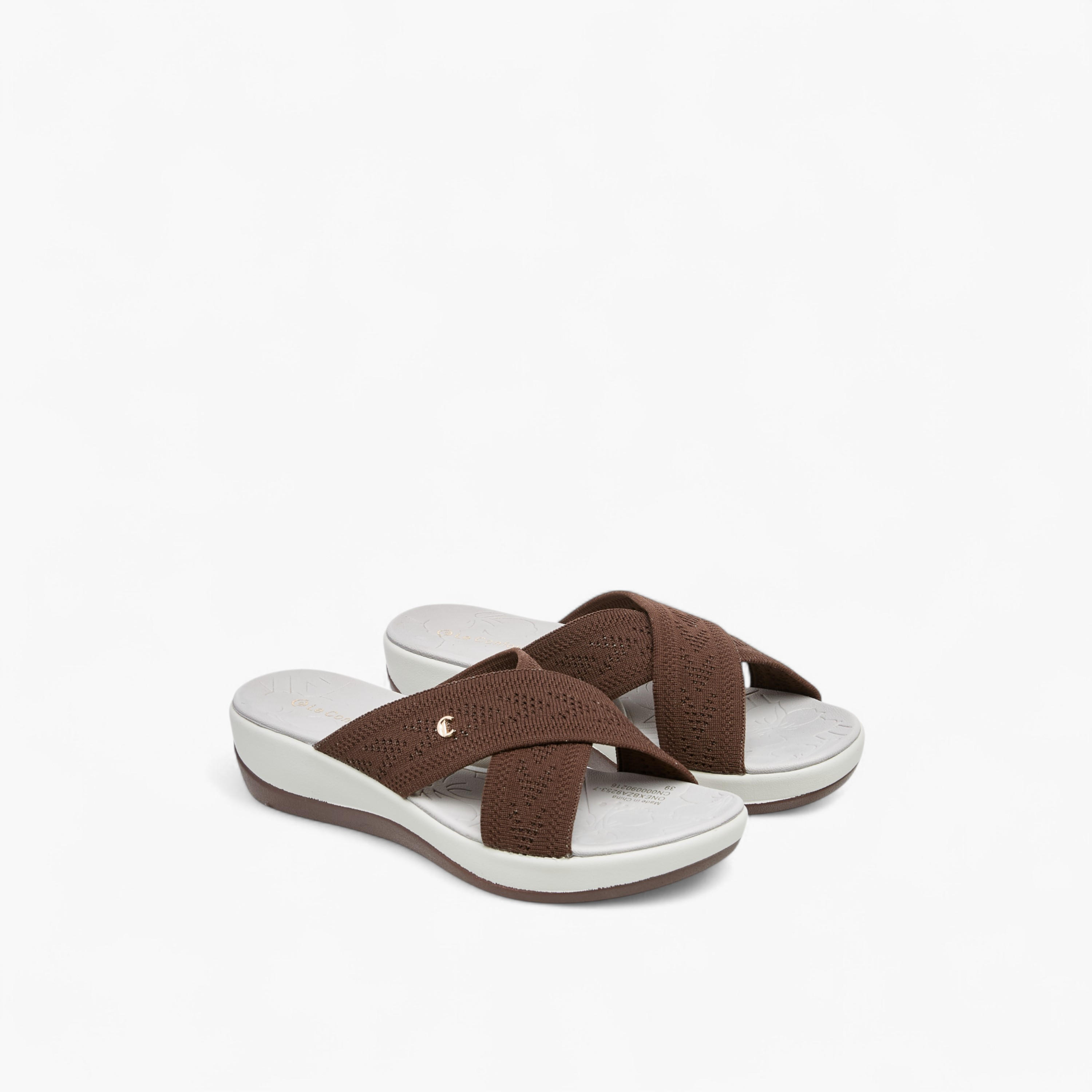 صندل كومفورت بحزام متقاطع للنساء من لو كونفورت-women-shoes-sandals-heeled-image-1