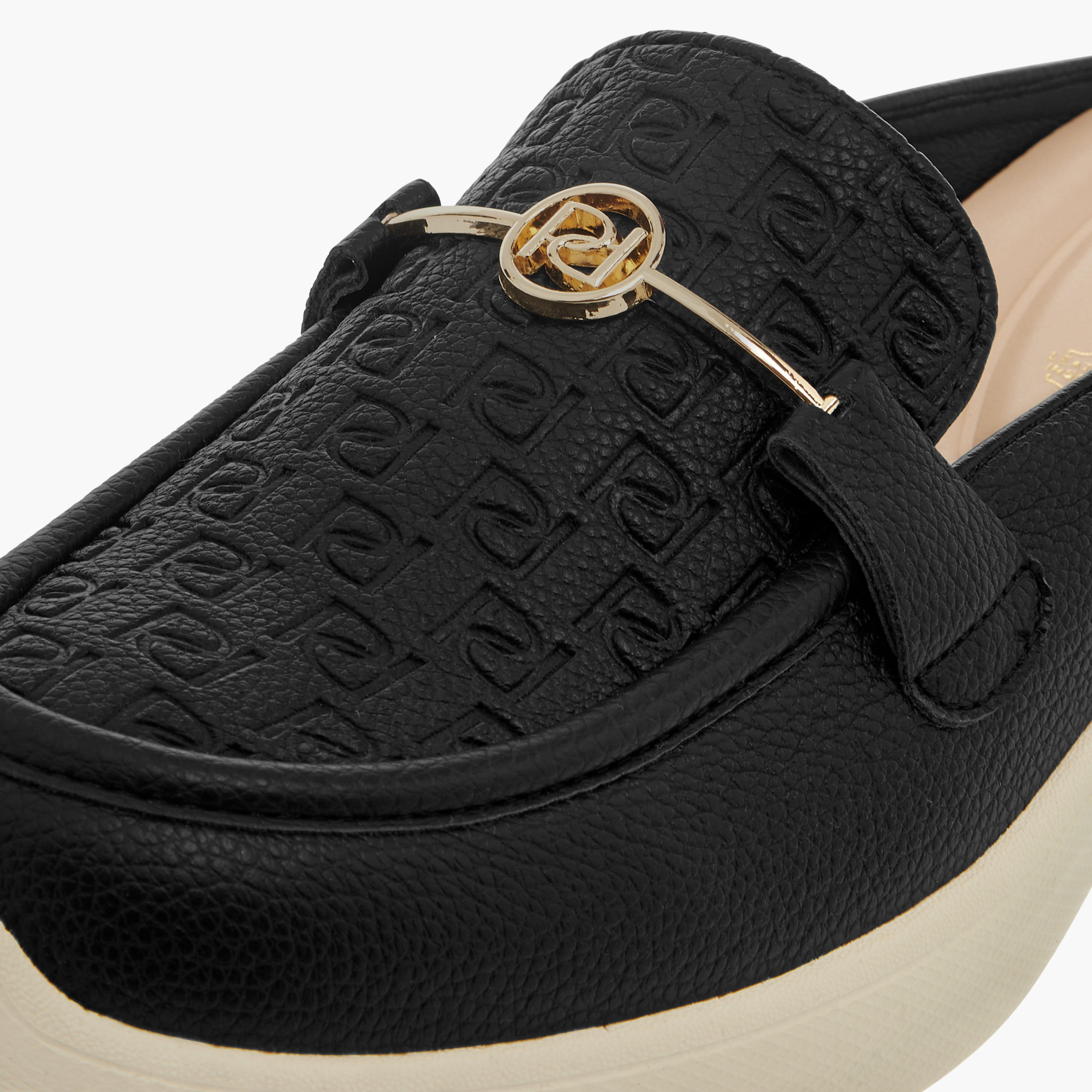 حذاء ميول مريح سهل الارتداء بنقوش مونوجرام من بابريكا-women-shoes-flats-mules-image-2