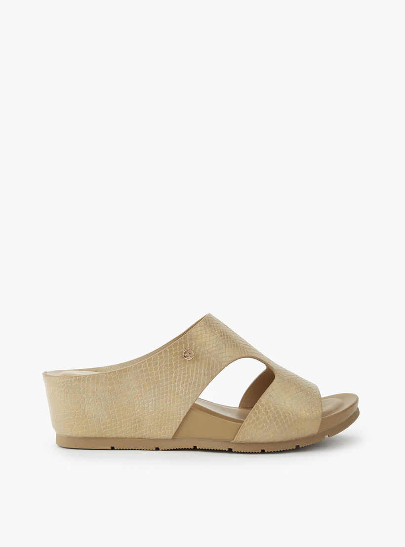 صندل بارز الملمس بكعب ويدج للنساء من فلورا بيلا-women-shoes-sandals-heeled-image-3