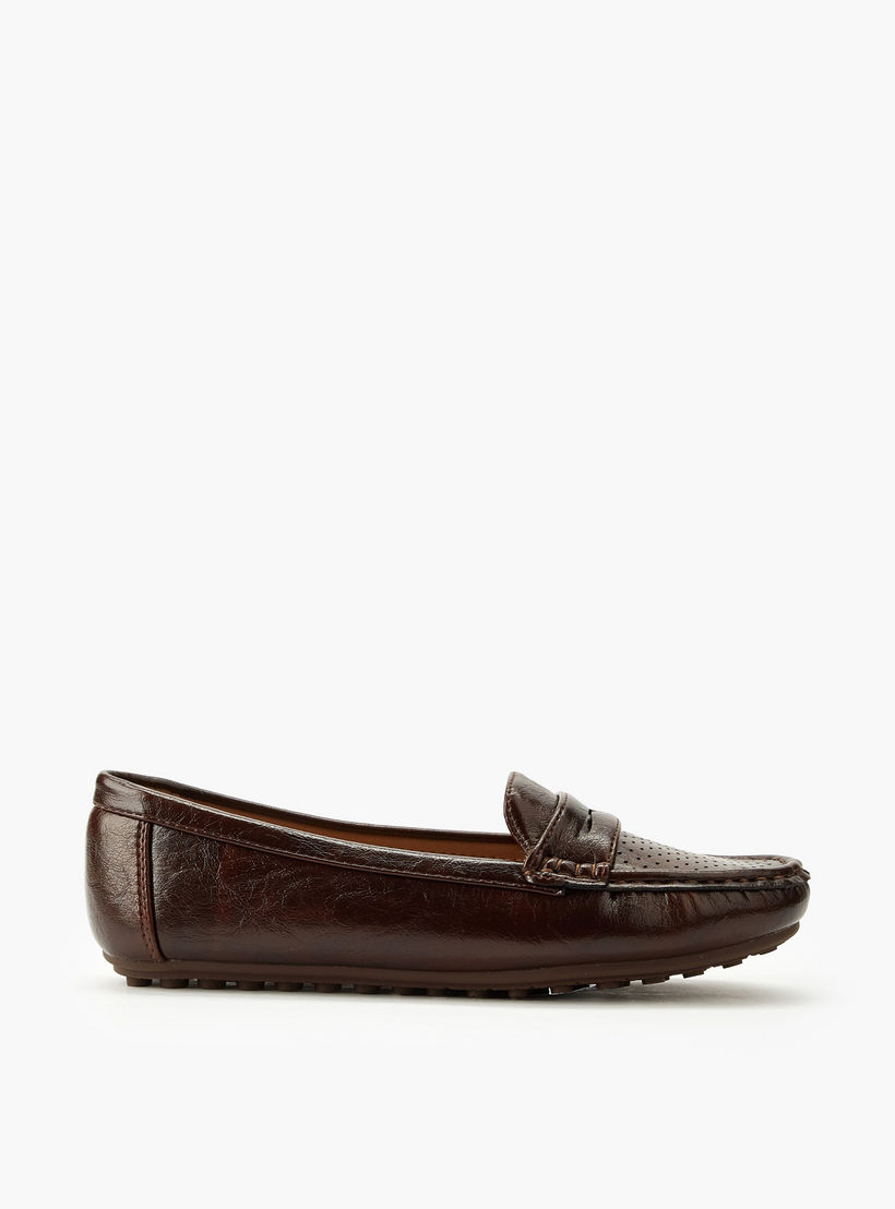 Le Confort Women Perforated Detail Pebble Sole Loafers-women-shoes-loafersandmoccasins-image-3