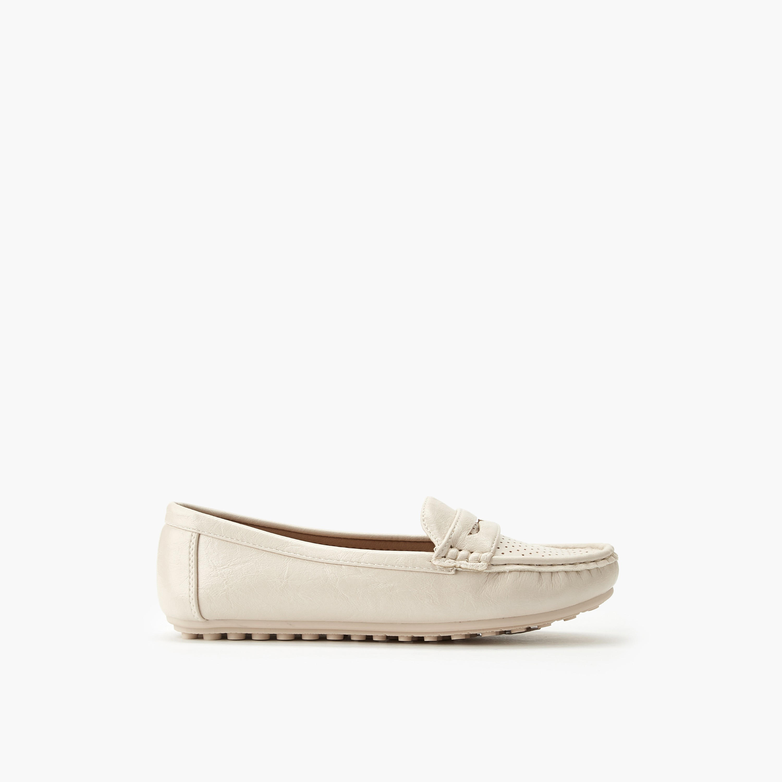 حذاء سهل الارتداء بنعل محبب وتفاصيل مثقبة للنساء من لو كونفورت-women-shoes-loafersandmoccasins-image-3
