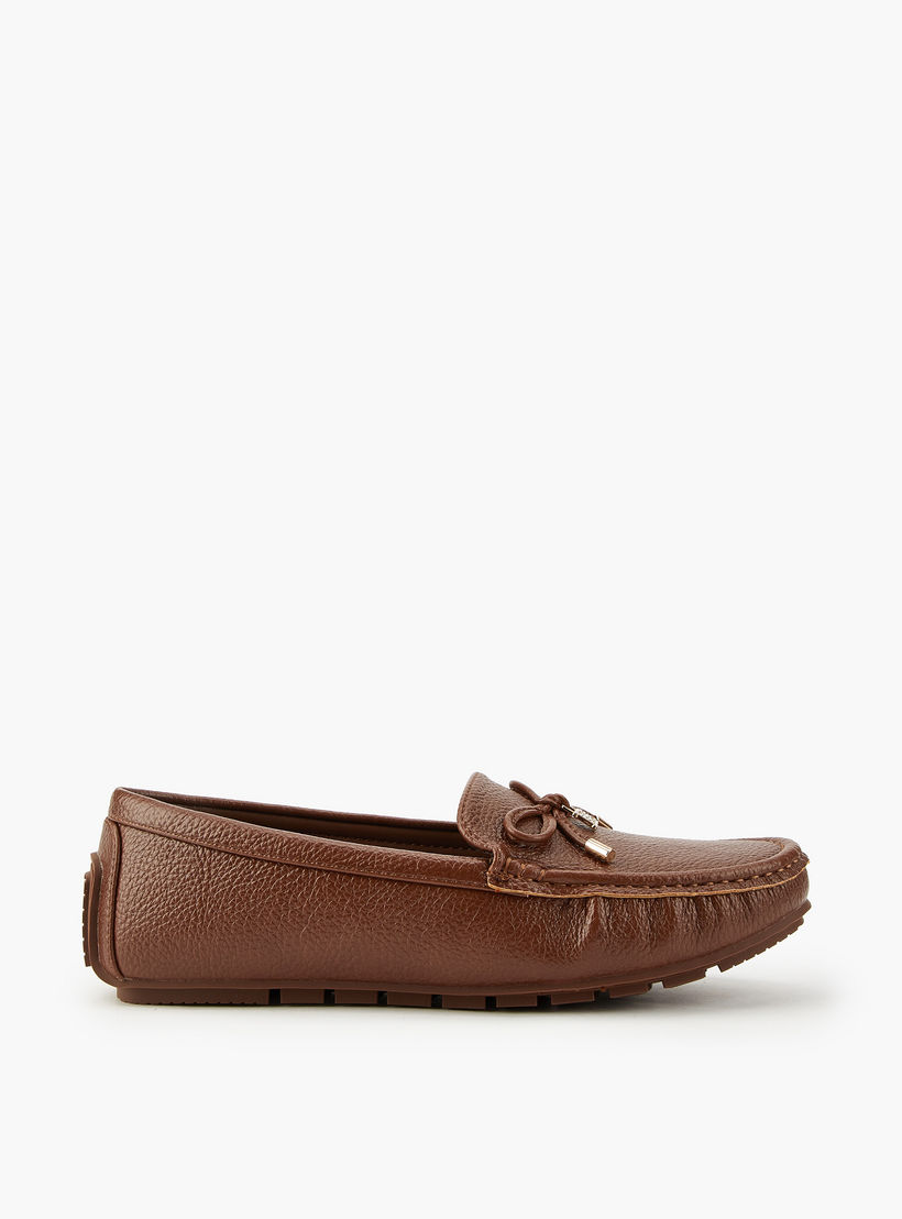 Flora Bella Textured Slip-On Moccasins with Bow-women-shoes-loafersandmoccasins-image-3
