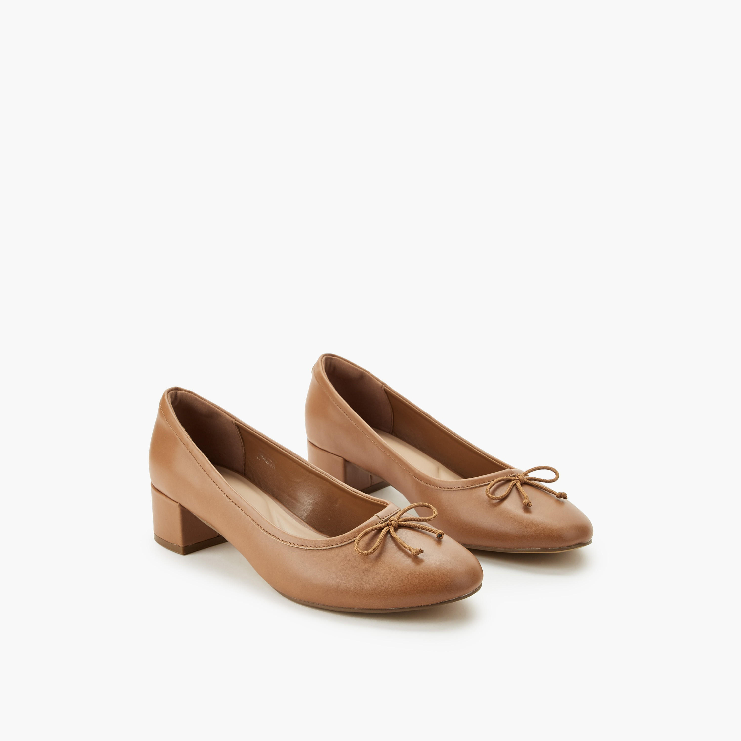 حذاء بومب بكعب سميك وتفاصيل فيونكة للنساء من سيليست-women-shoes-heels-image-1