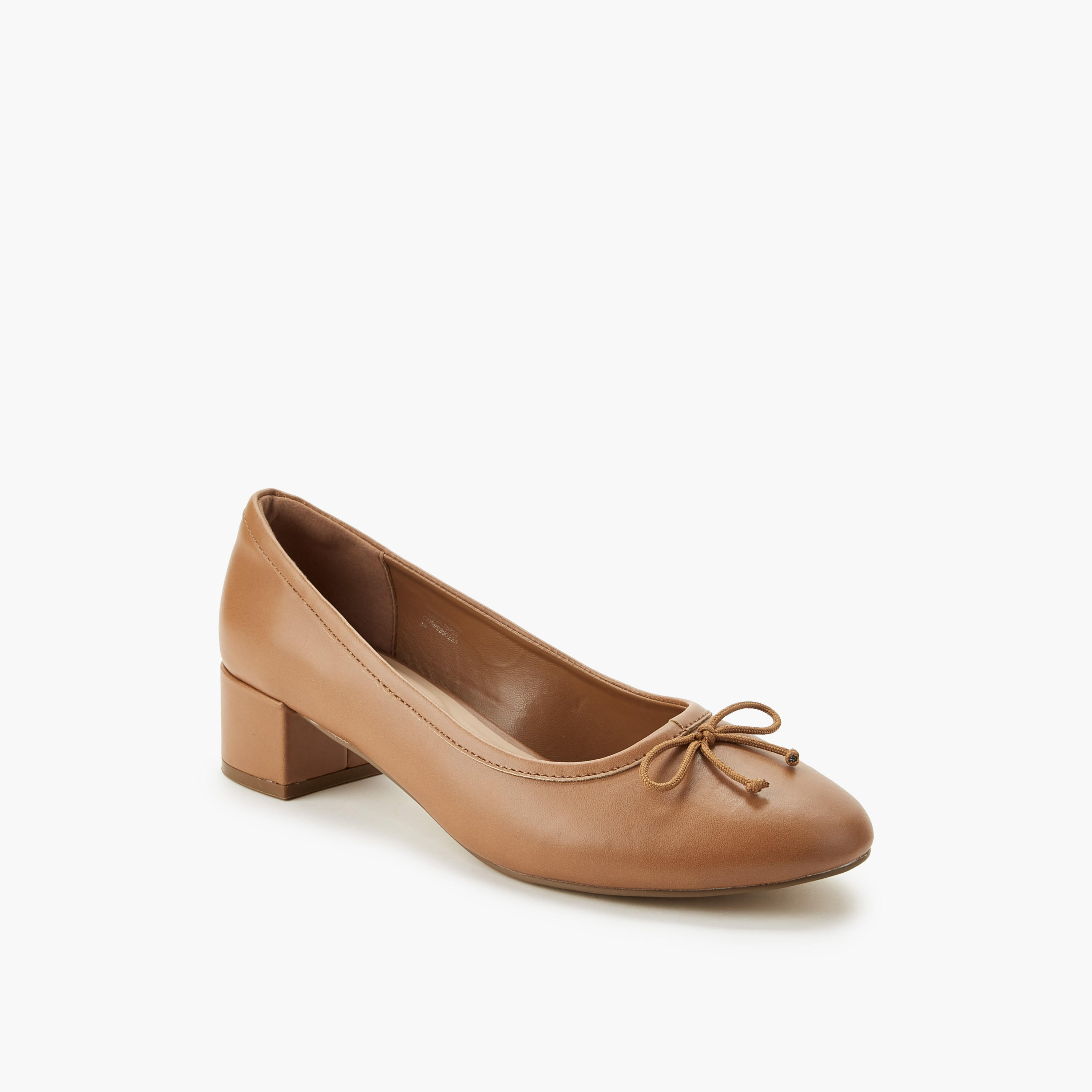حذاء بومب بكعب سميك وتفاصيل فيونكة للنساء من سيليست-women-shoes-heels-image-2