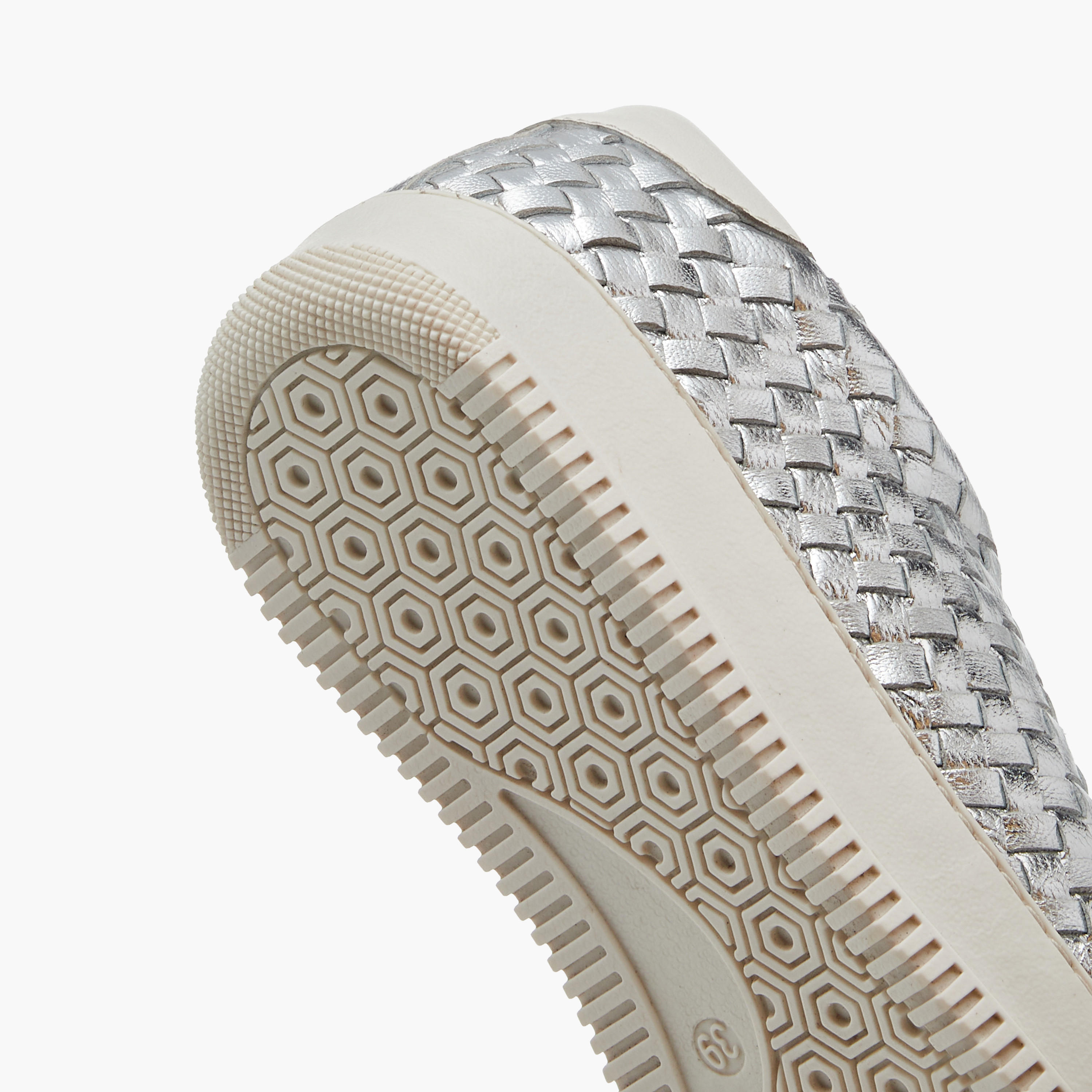 حذاء سنيكرز مبطن برباط إغلاق من بابريكا-women-shoes-sneakers-image-5