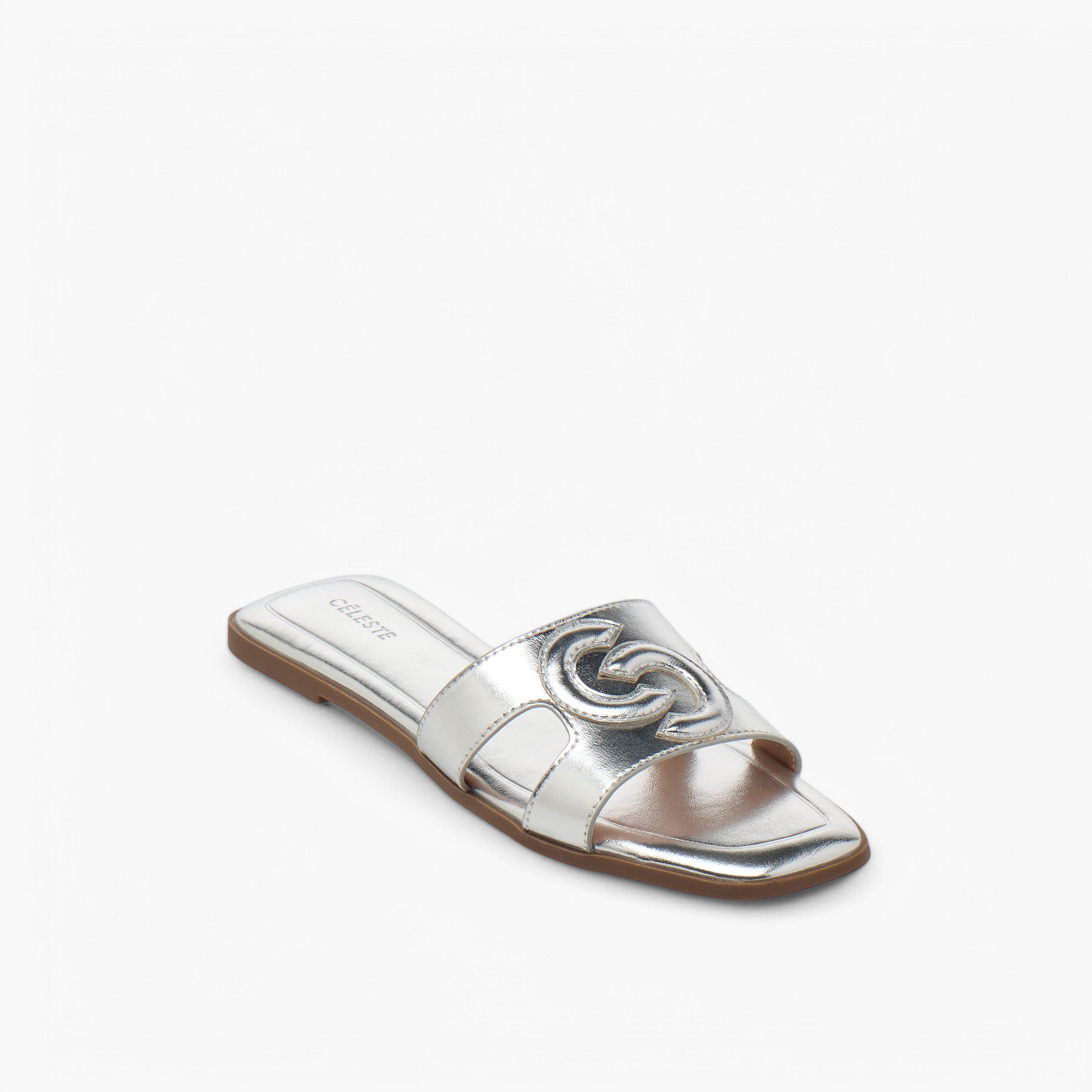 صندل سهل الارتداء بنقوش شعار ميتالك للنساء من سيليست-women-shoes-flats-sandals-image-2