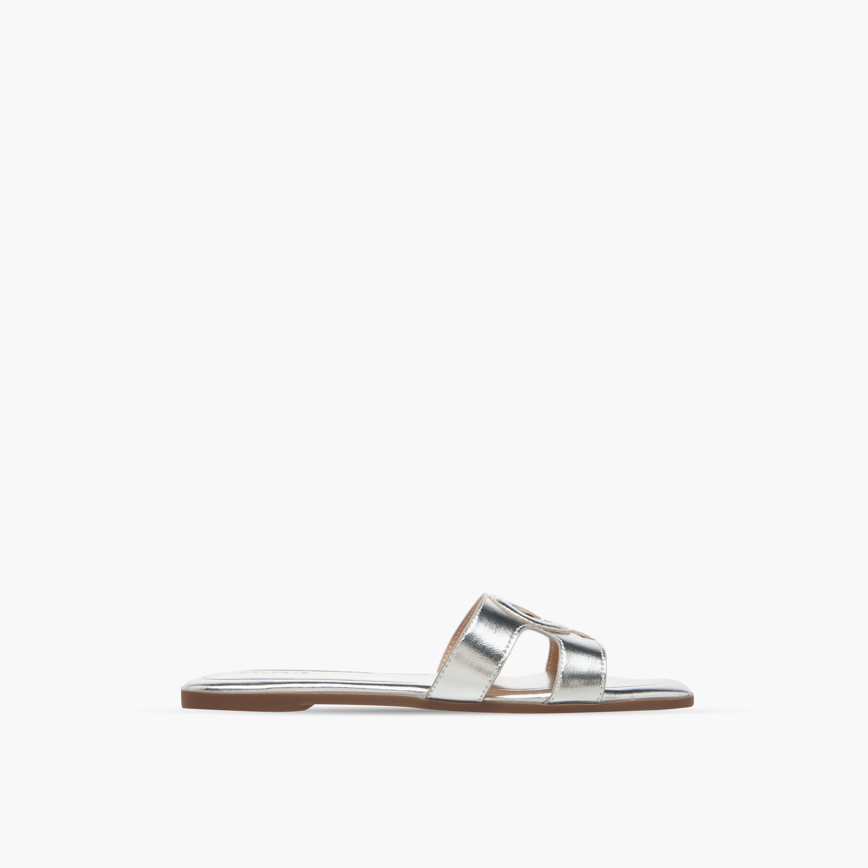 صندل سهل الارتداء بنقوش شعار ميتالك للنساء من سيليست-women-shoes-flats-sandals-image-3