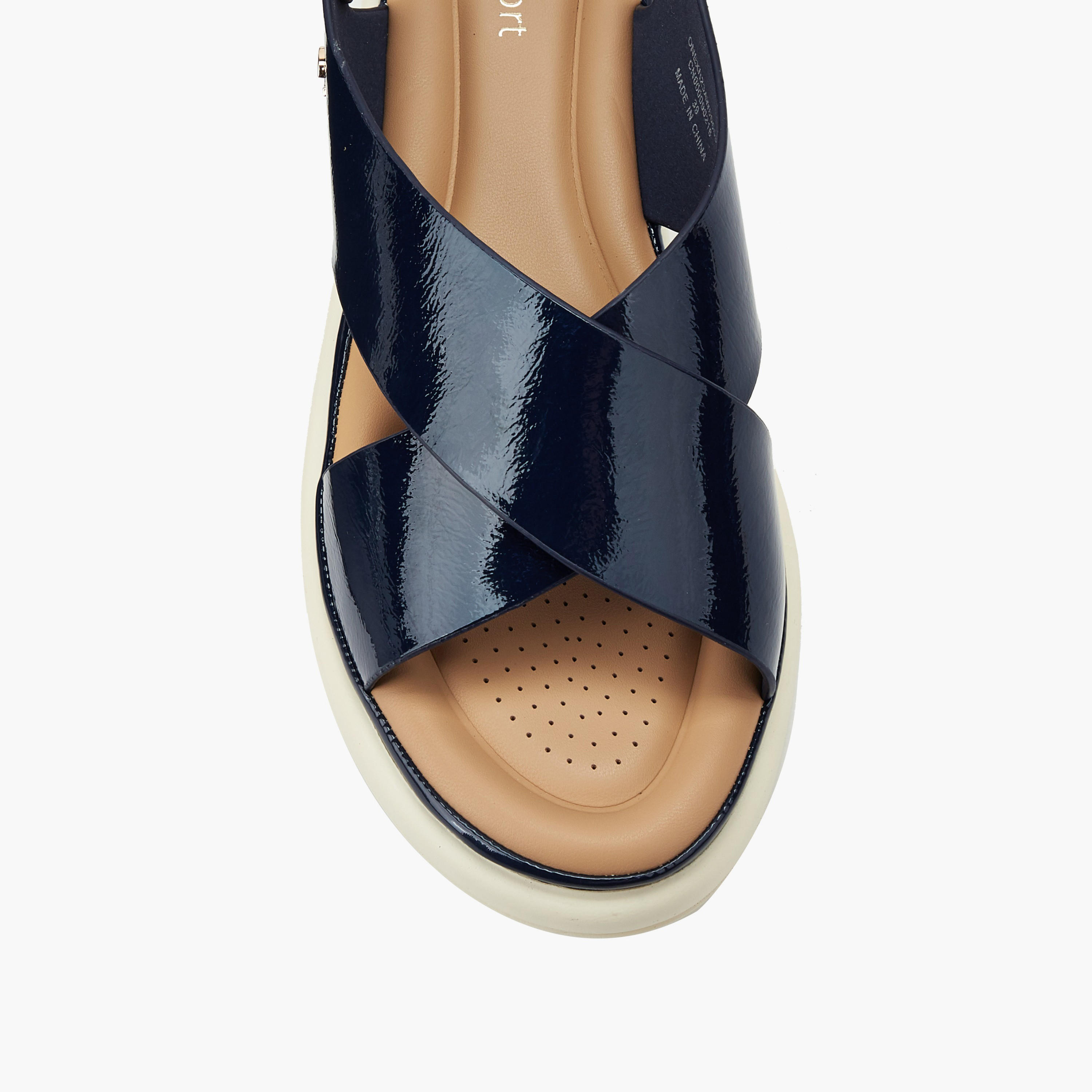 صندل بشريط إغلاق للنساء من لو كونفورت-women-shoes-sandals-flats-image-4