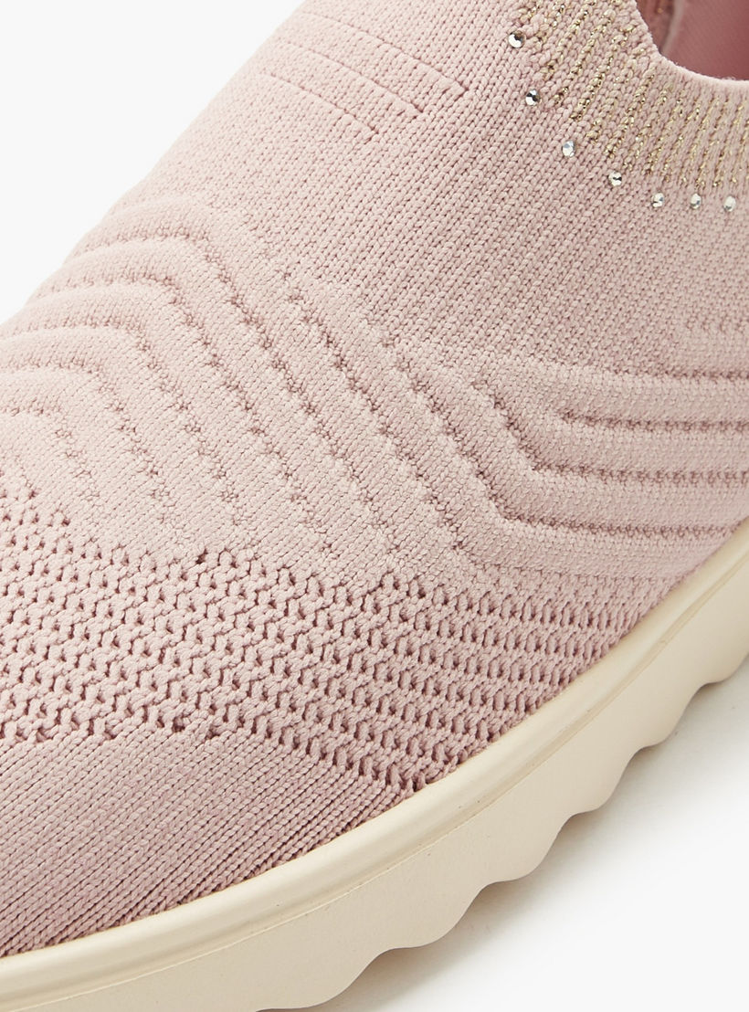 حذاء مزين للنساء من لو كونفورت-women-shoes-sneakers-image-4