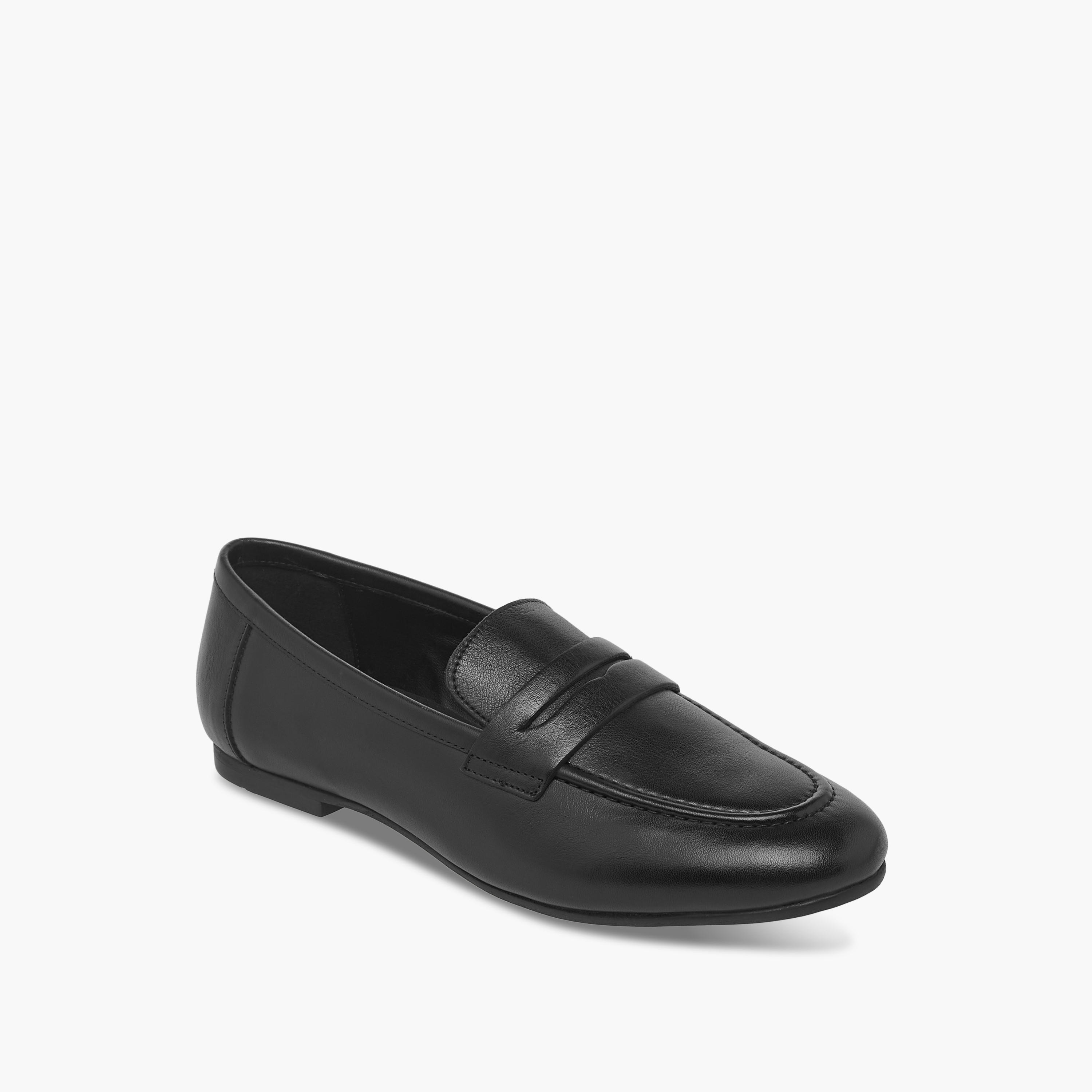 Paprika Solid Slip-On Loafers with Cut-Out Detail-women-shoes-flats-loafers-image-2