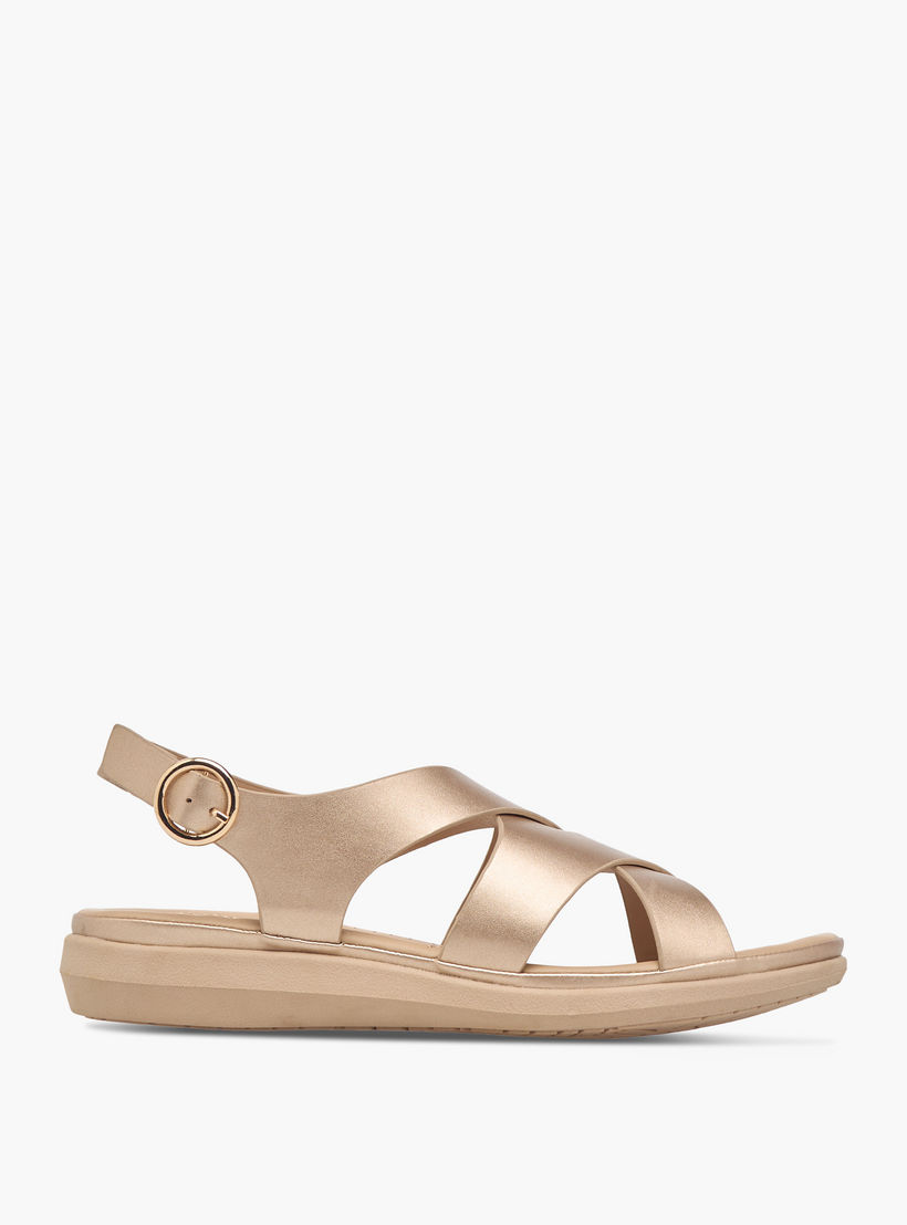 صندل مريح سادة بأحزمة متقاطعة وإبزيم إغلاق من لو كونفورت-women-shoes-flats-sandals-image-3