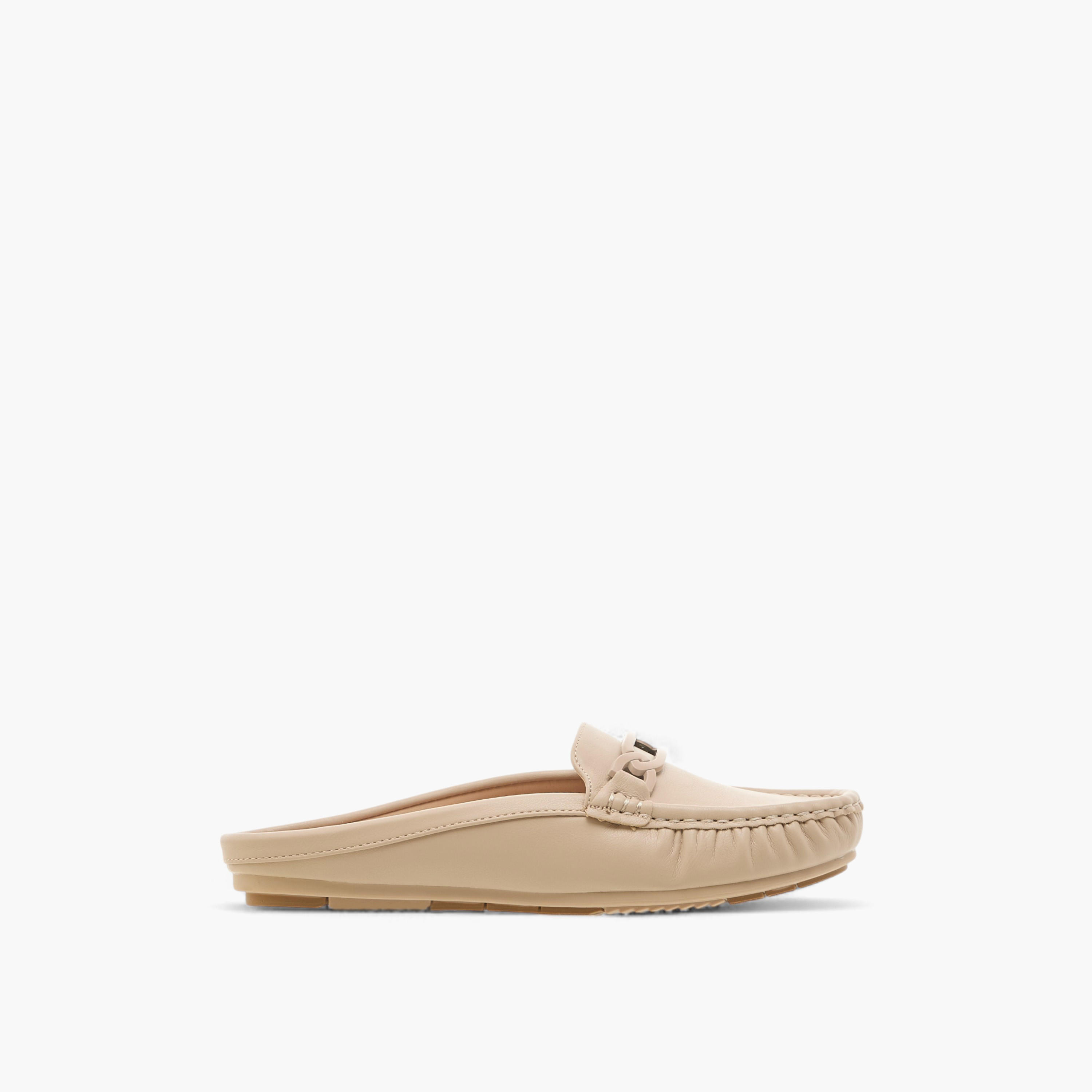 حذاء ميول سادة سهل الارتداء بزينة معدنية من لو كونفورت-women-shoes-flats-mules-image-3