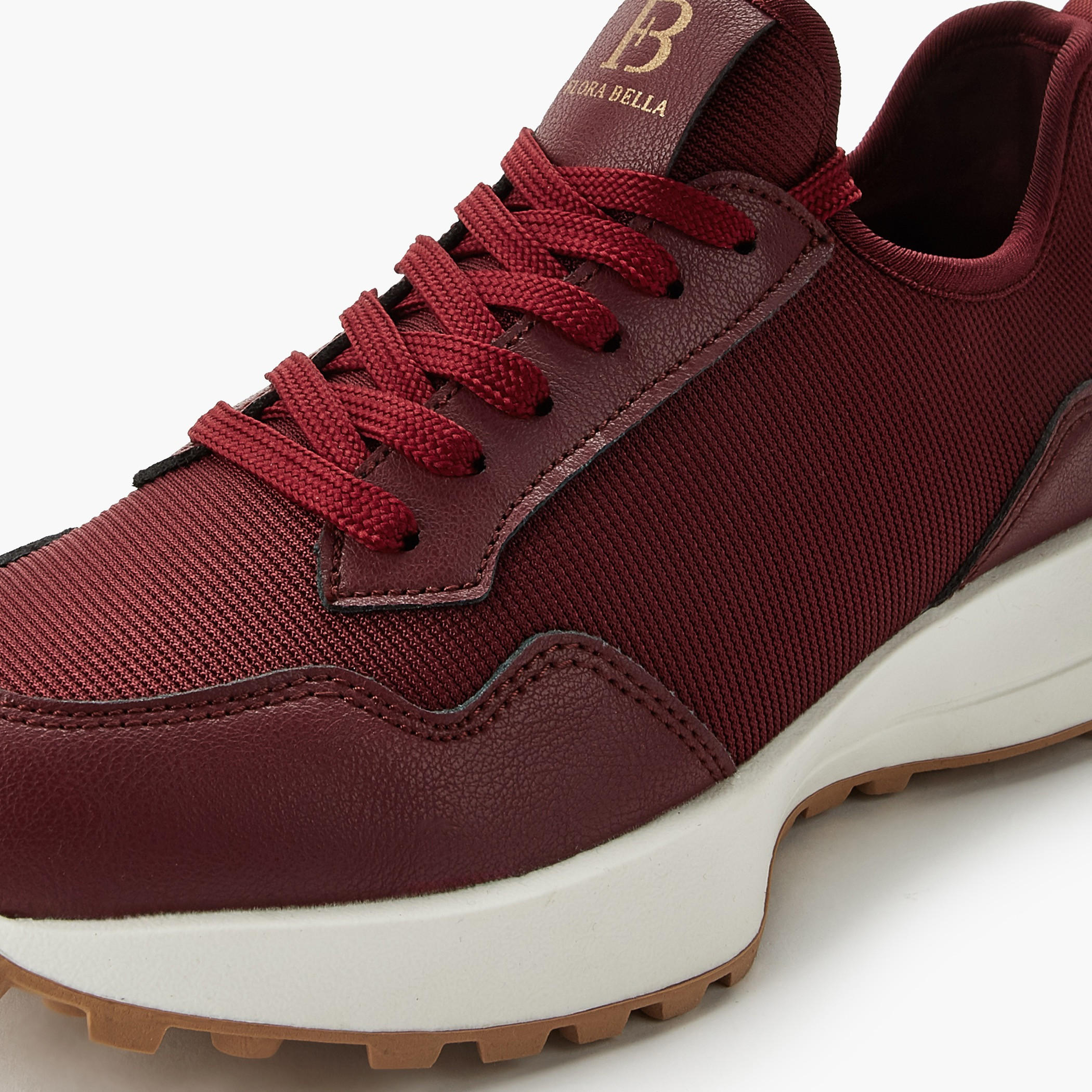 حذاء سنيكرز برباط إغلاق للنساء من فلورا بيلا-women-shoes-sneakers-image-4