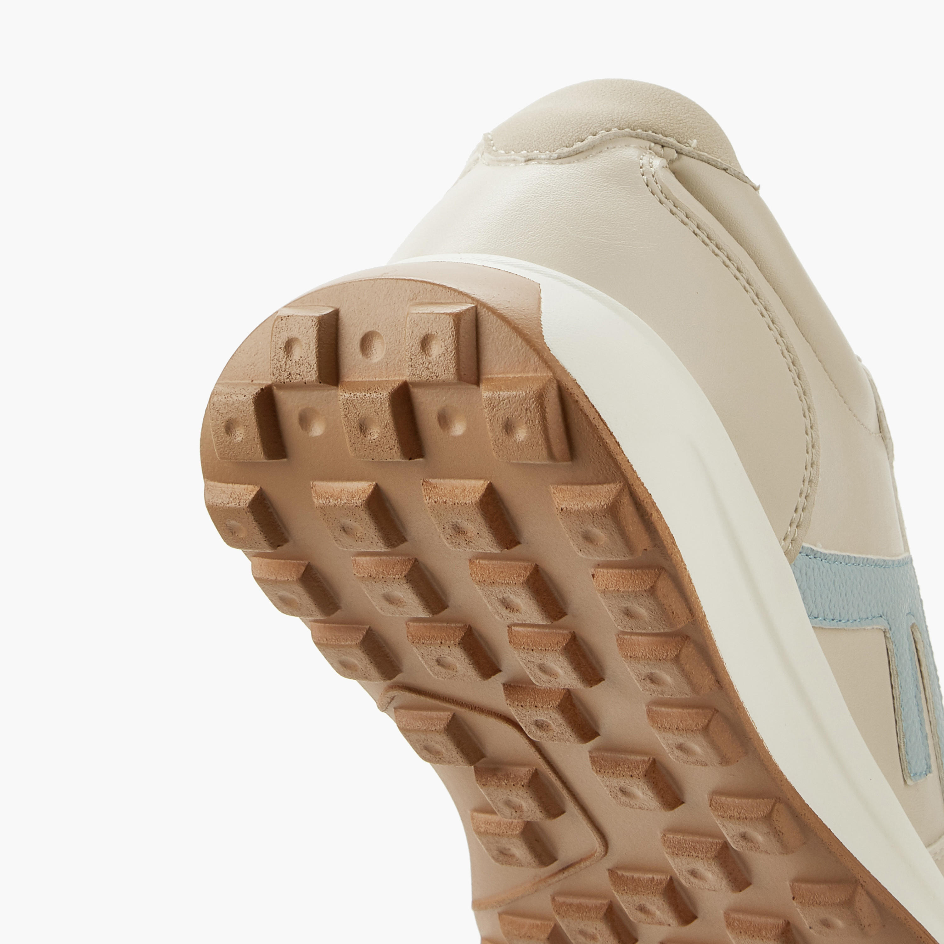 حذاء سنيكرز بطول الكاحل ورباط إغلاق للنساء من فلورا بيلا-women-shoes-sneakers-image-5