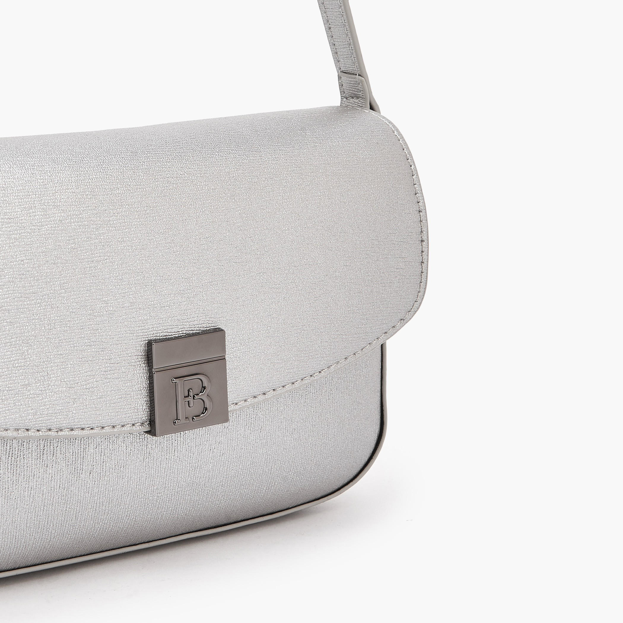 شنطة كتف بارزة الملمس بزر إغلاق من فلورا بيلا-women-bagsandwallets-handbags-image-3