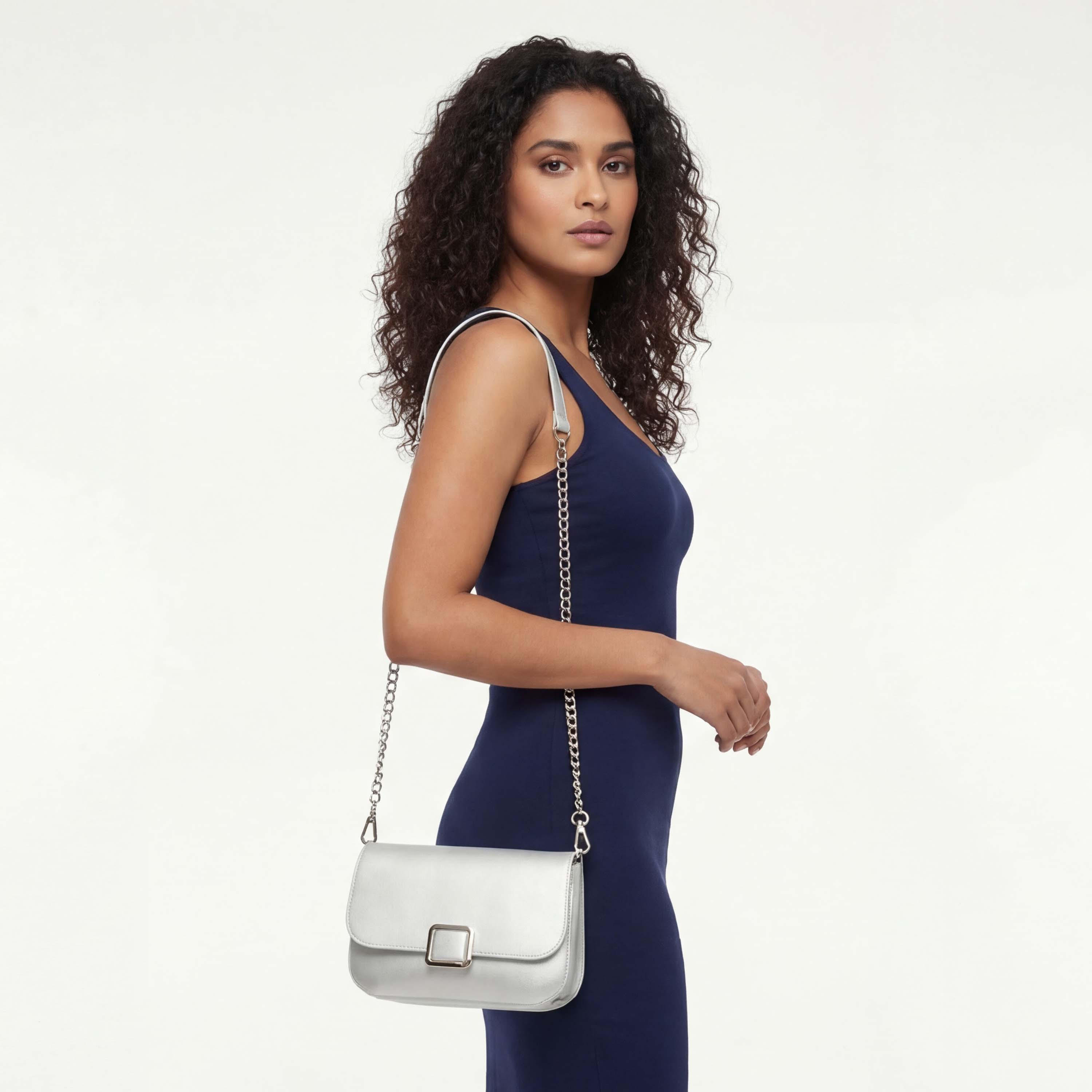 شنطة كروس بودي بارزة الملمس بحزام سلسلة قابل للفصل من فلورا بيلا-women-bagsandwallets-handbags-image-3