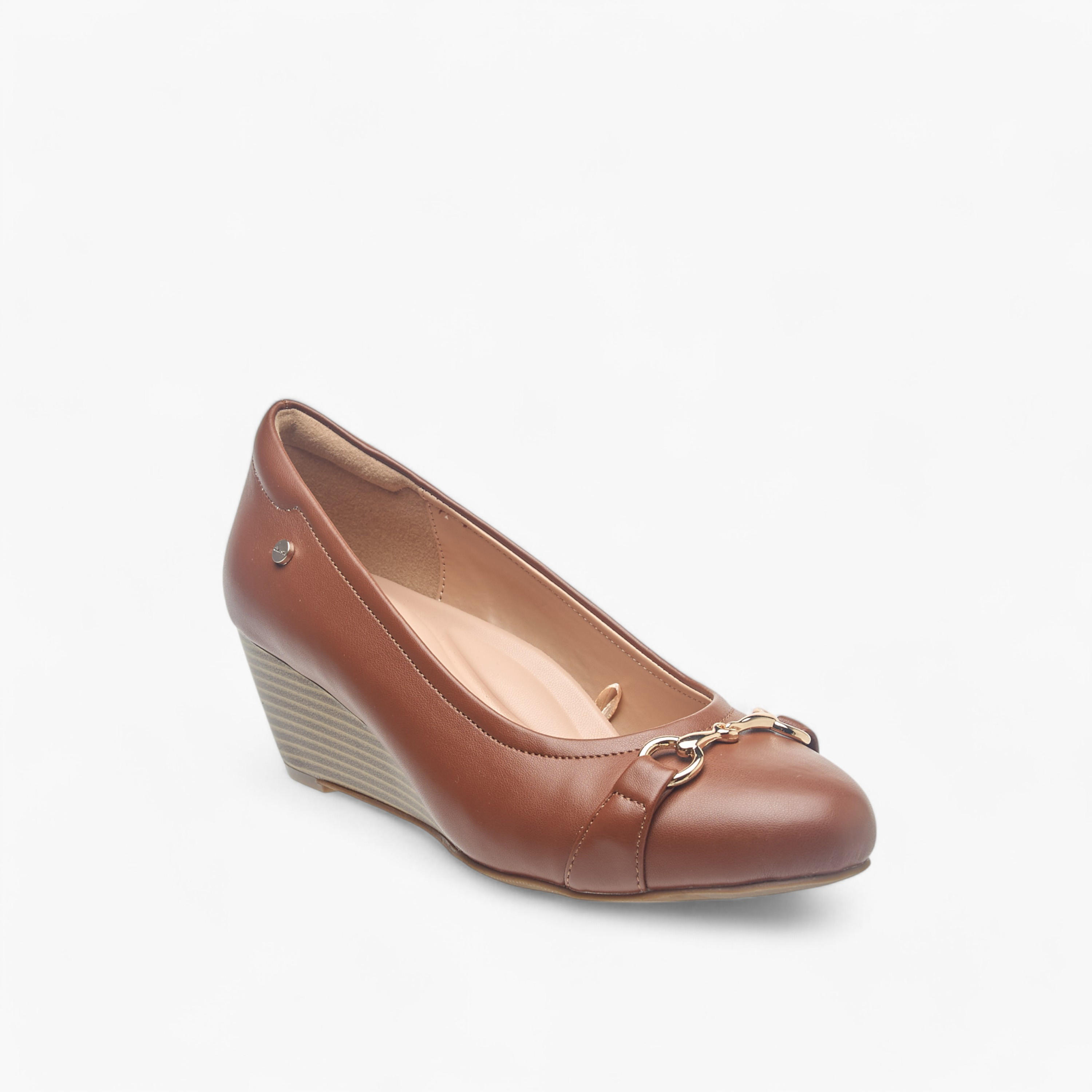 حذاء باليرينا سهل الارتداء بكعب ويدج وزيّنة معدنية للنساء من سيليست-women-shoes-heels-image-2
