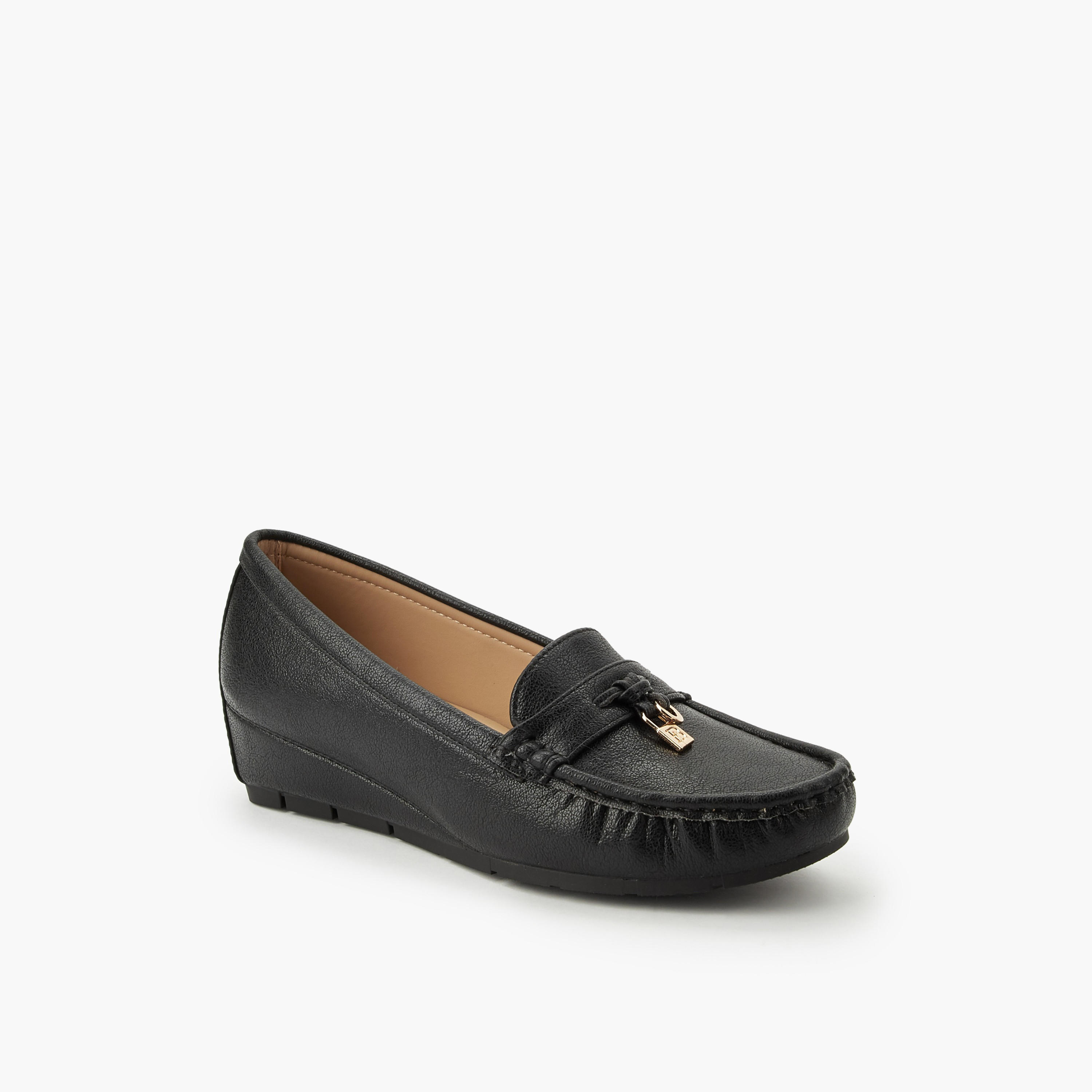 حذاء لوفر بكعب ويدج للنساء من فلورا بيلا-women-shoes-heels-image-2