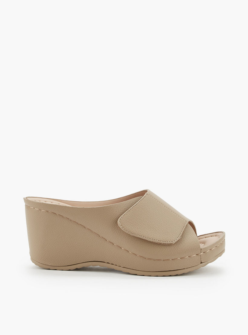 Flora Bella Women Textured Wedge Sandals-women-shoes-sandals-heeled-image-3