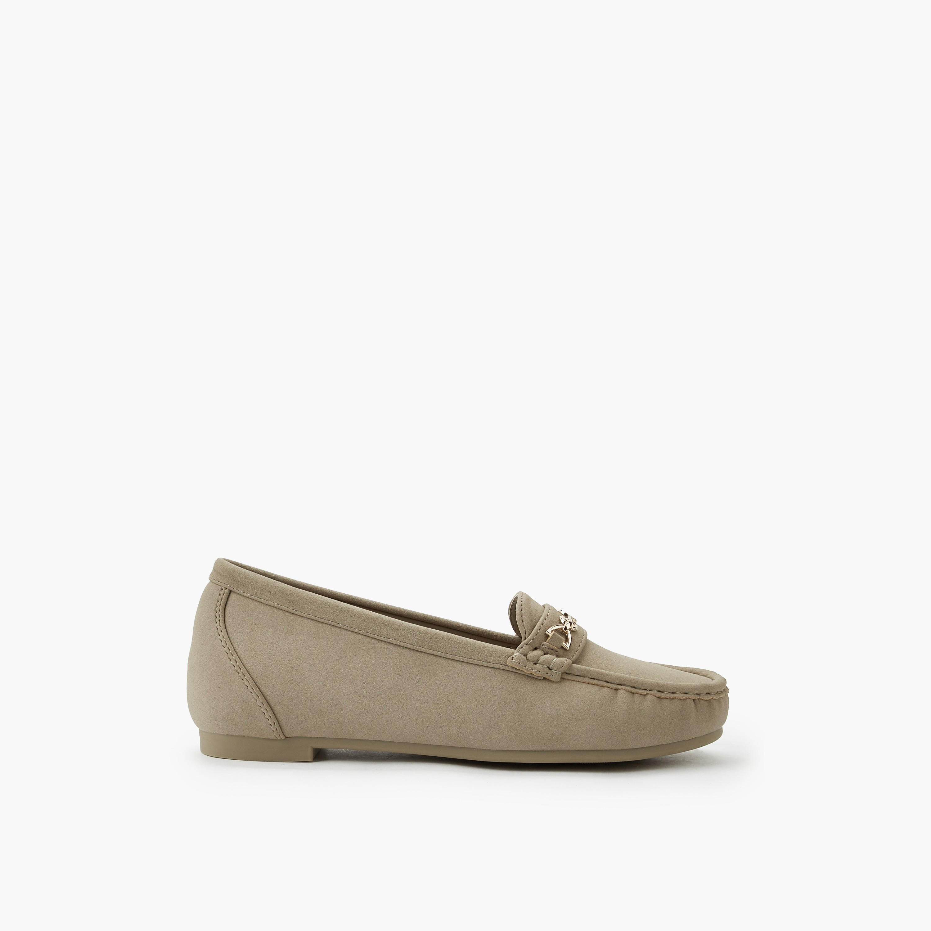 Le Confort Women Metal Accent Loafers-women-shoes-sandals-heeled-image-3