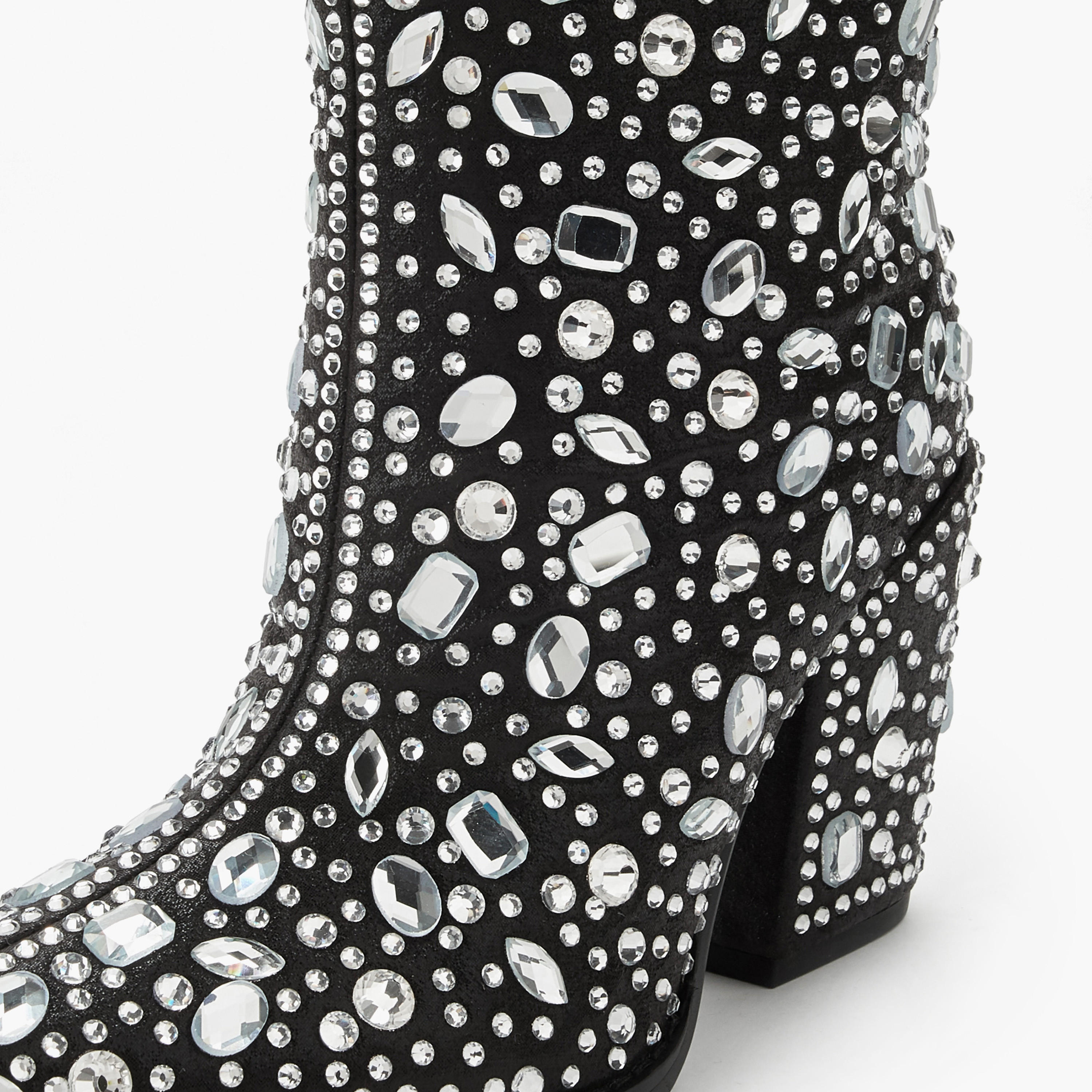 بوت شافت عالي مرصّع للنساء من سيليست-women-shoes-boots-image-4