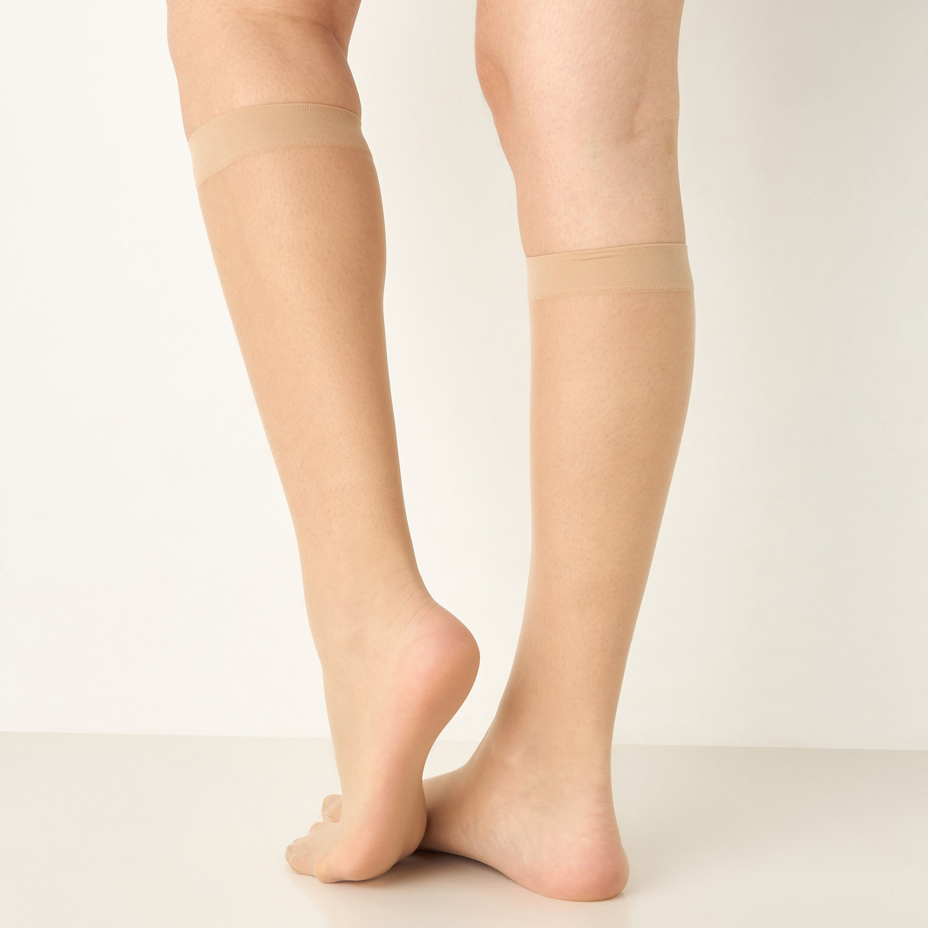 جورب سادة بطول ربلة الساق وأطراف مطّاطية من سيليست-women-socksandstockings-image-7
