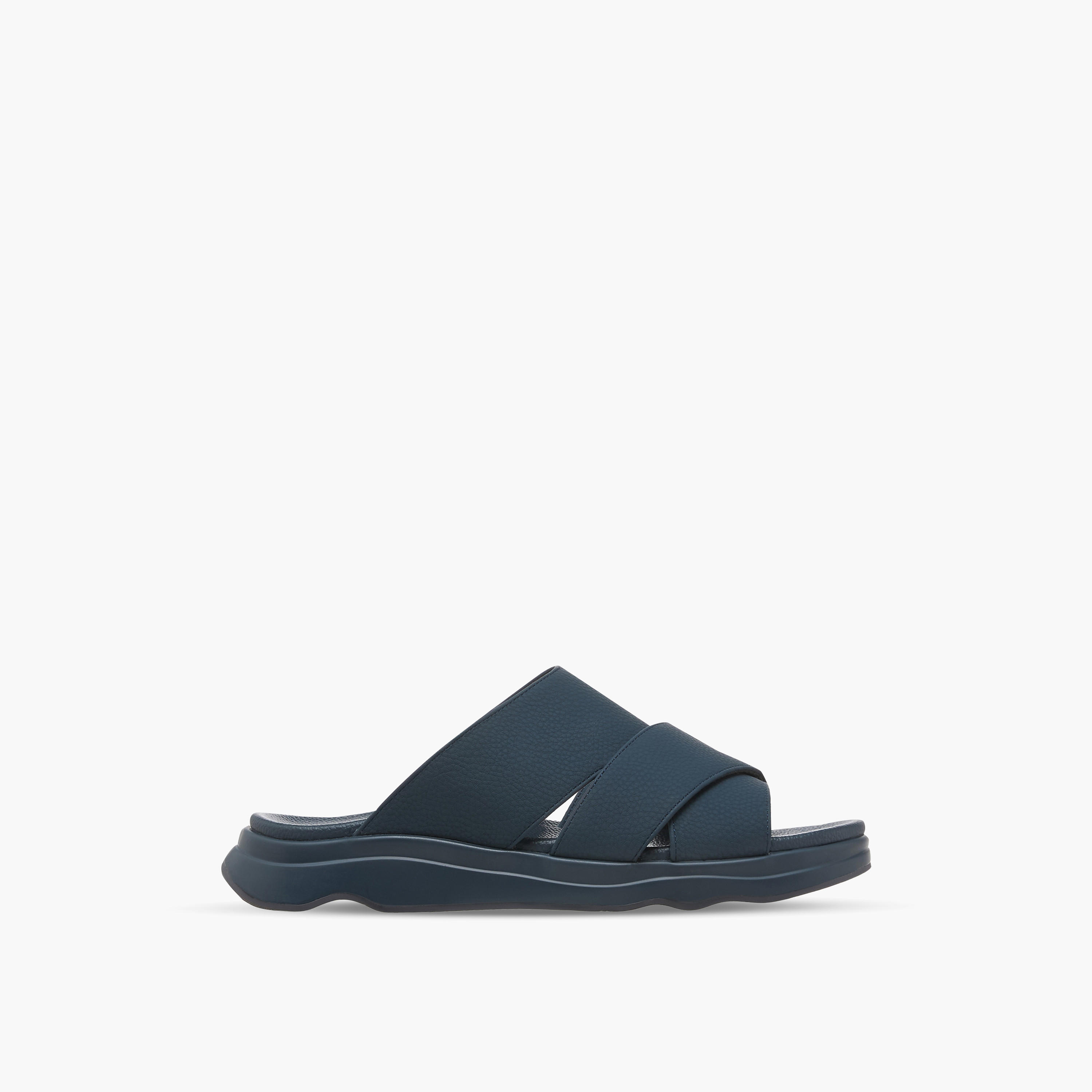 صندل مريح بحزام متقاطع للرجال من لو كونفورت-men-shoes-sandals-image-3