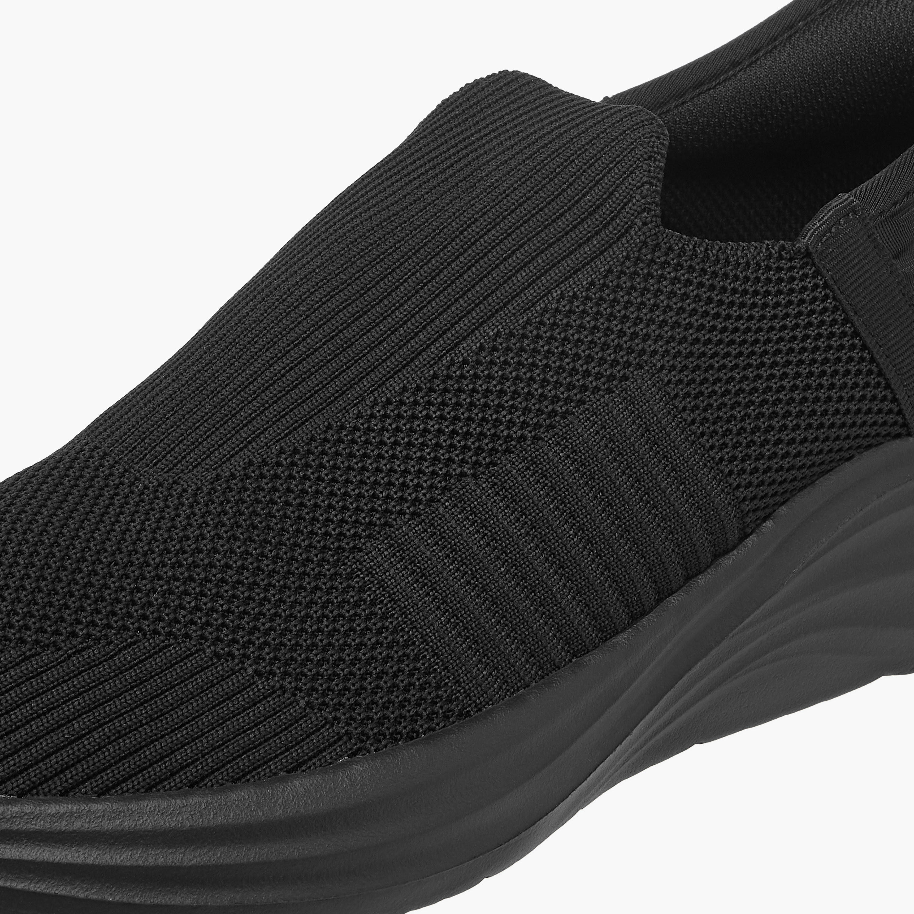 حذاء سنيكرز سهل الارتداء وبارز الملمس من أل بي أل من شو إكسبريس-men-shoes-sneakers-image-4