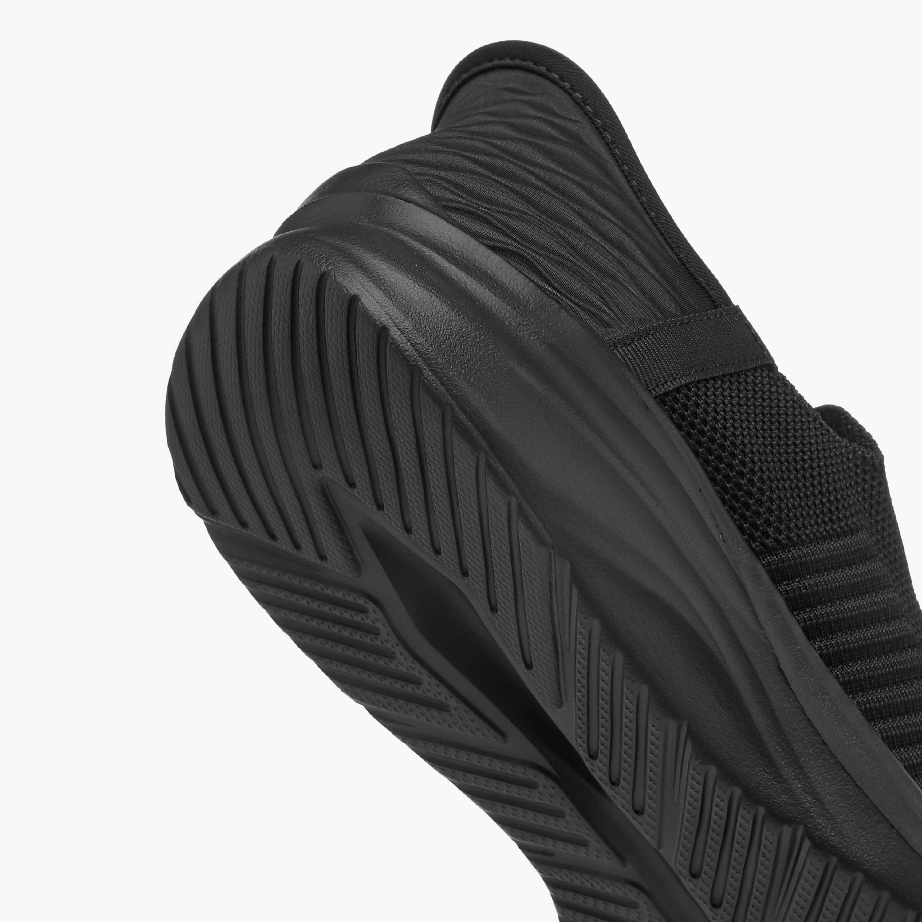 حذاء سنيكرز سهل الارتداء وبارز الملمس من أل بي أل من شو إكسبريس-men-shoes-sneakers-image-5