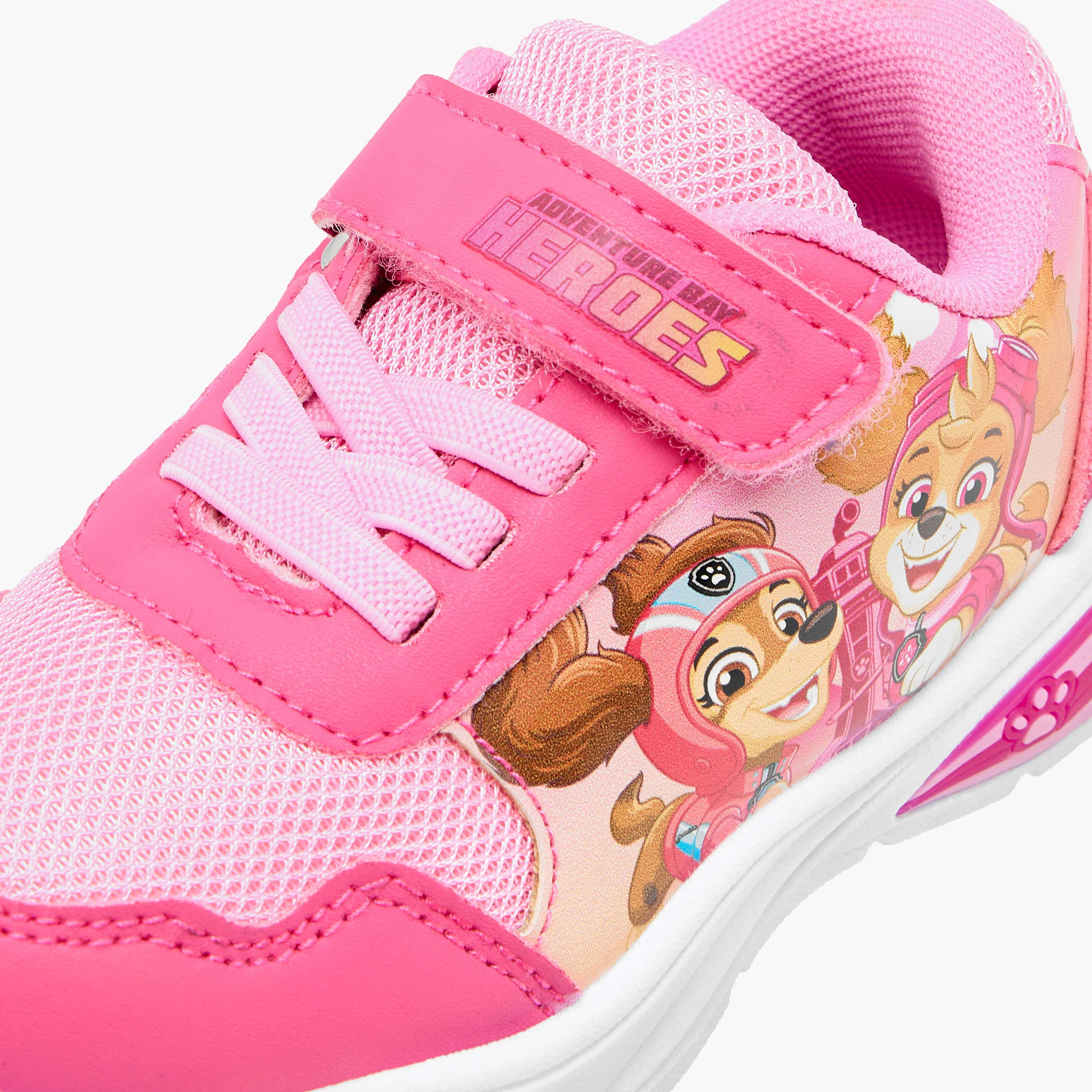 حذاء سنيكرز مضيء بشريط إغلاق لاصق وطبعات-girls-shoes-sneakers-image-5
