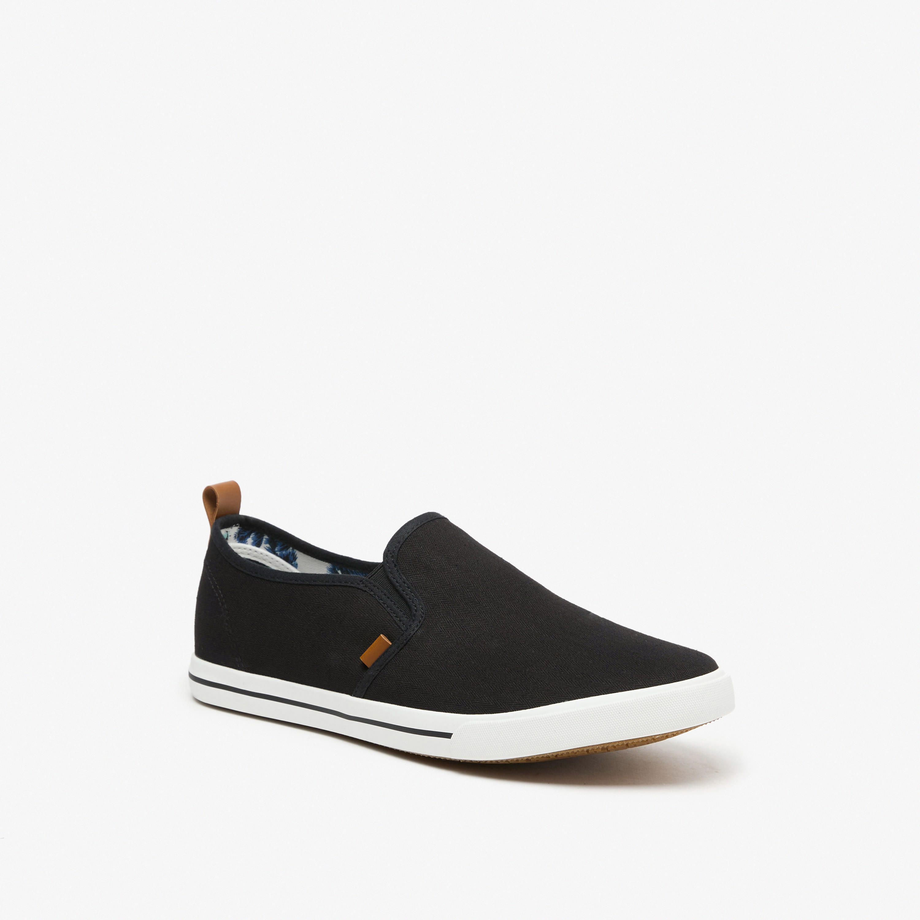 حذاء سنيكرز سادة برباط إغلاق ولسان سحب للرجال من لي كوبر-men-shoes-sneakers-image-1