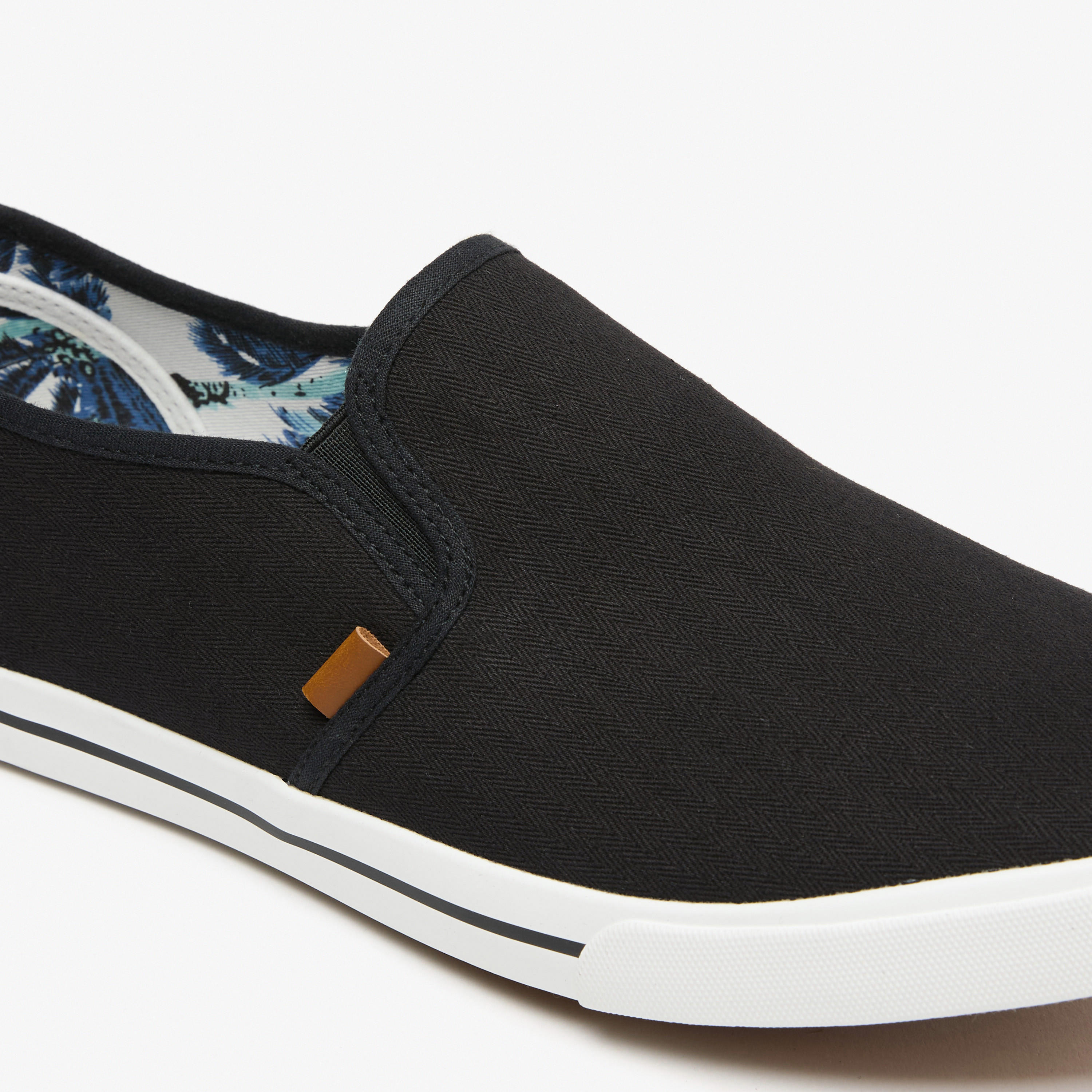 حذاء سنيكرز سادة برباط إغلاق ولسان سحب للرجال من لي كوبر-men-shoes-sneakers-image-5