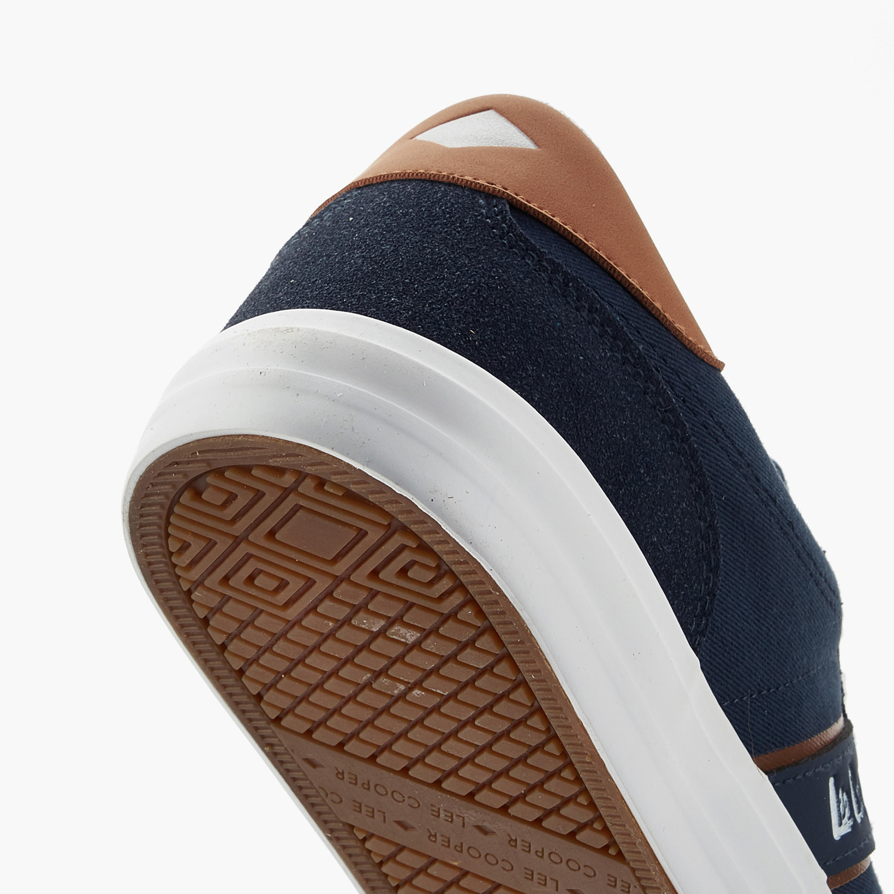 حذاء سنيكرز بطول الكاحل ورباط إغلاق للرجال من لي كوبر-men-shoes-sneakers-image-5