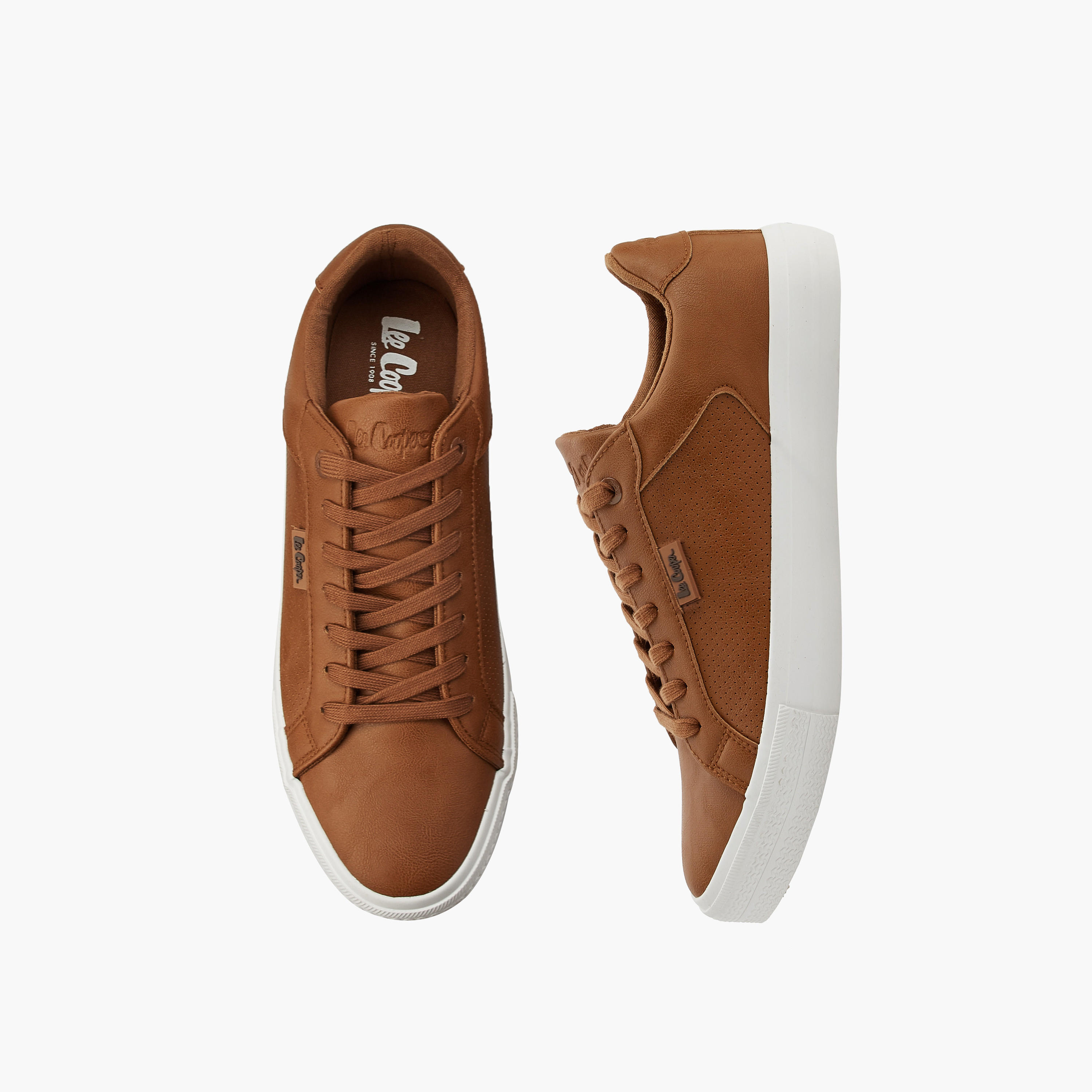 حذاء سنيكرز بطول الكاحل ورباط إغلاق للرجال من لي كوبر-men-shoes-sneakers-image-1