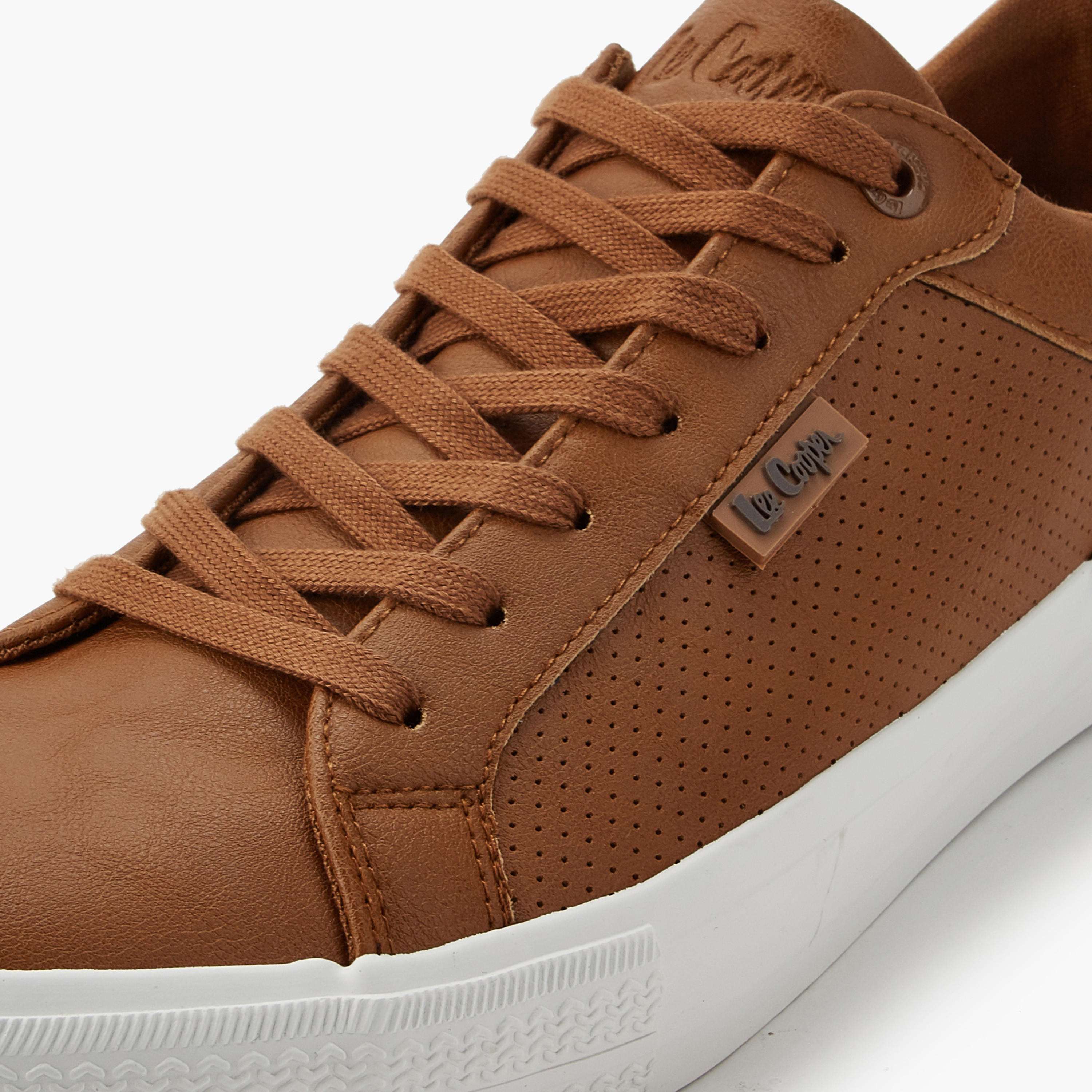حذاء سنيكرز بطول الكاحل ورباط إغلاق للرجال من لي كوبر-men-shoes-sneakers-image-4