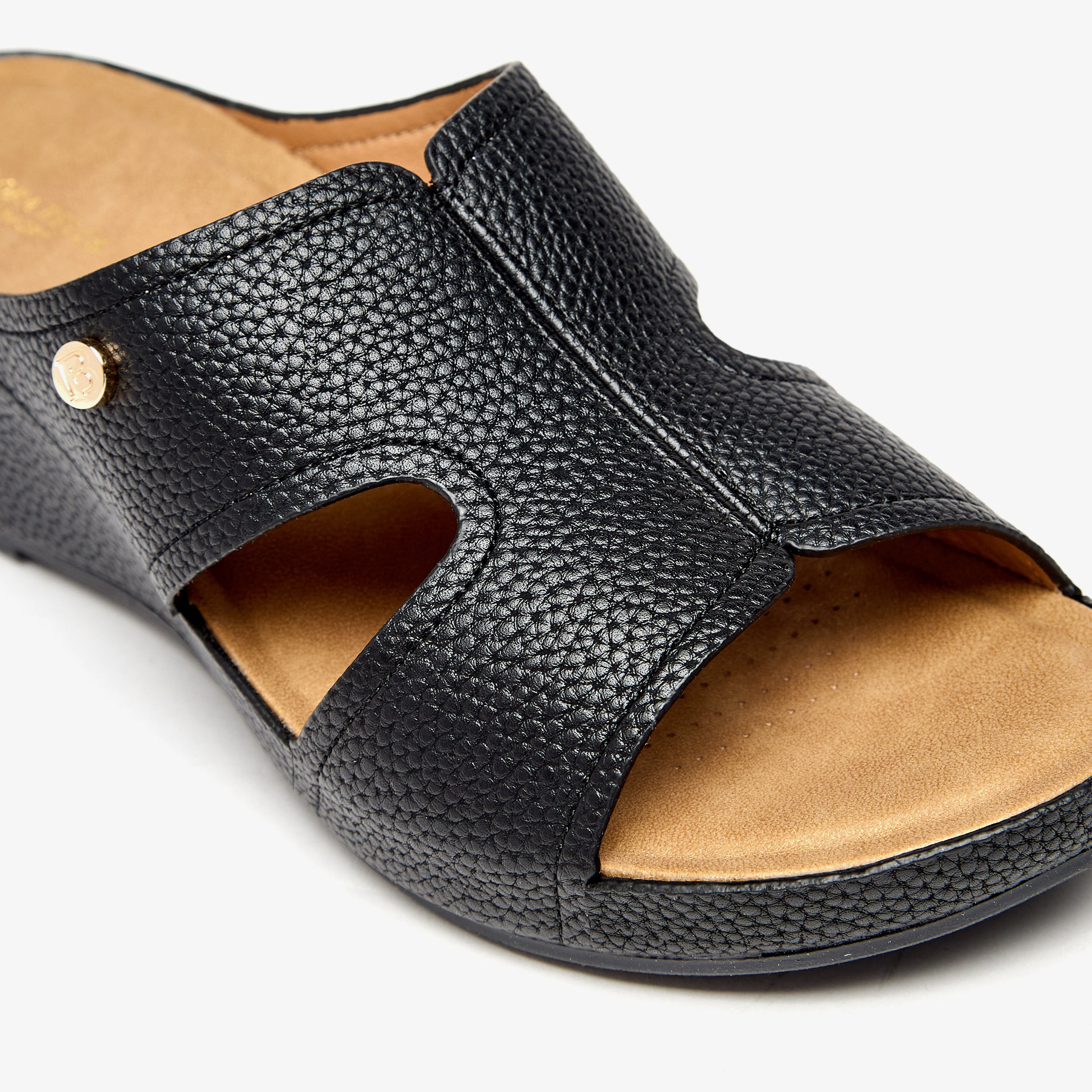 صندل بارز الملمس سهل الارتداء بكعب بلاتفورم من فلورا بيلا-women-shoes-sandals-heeled-image-10