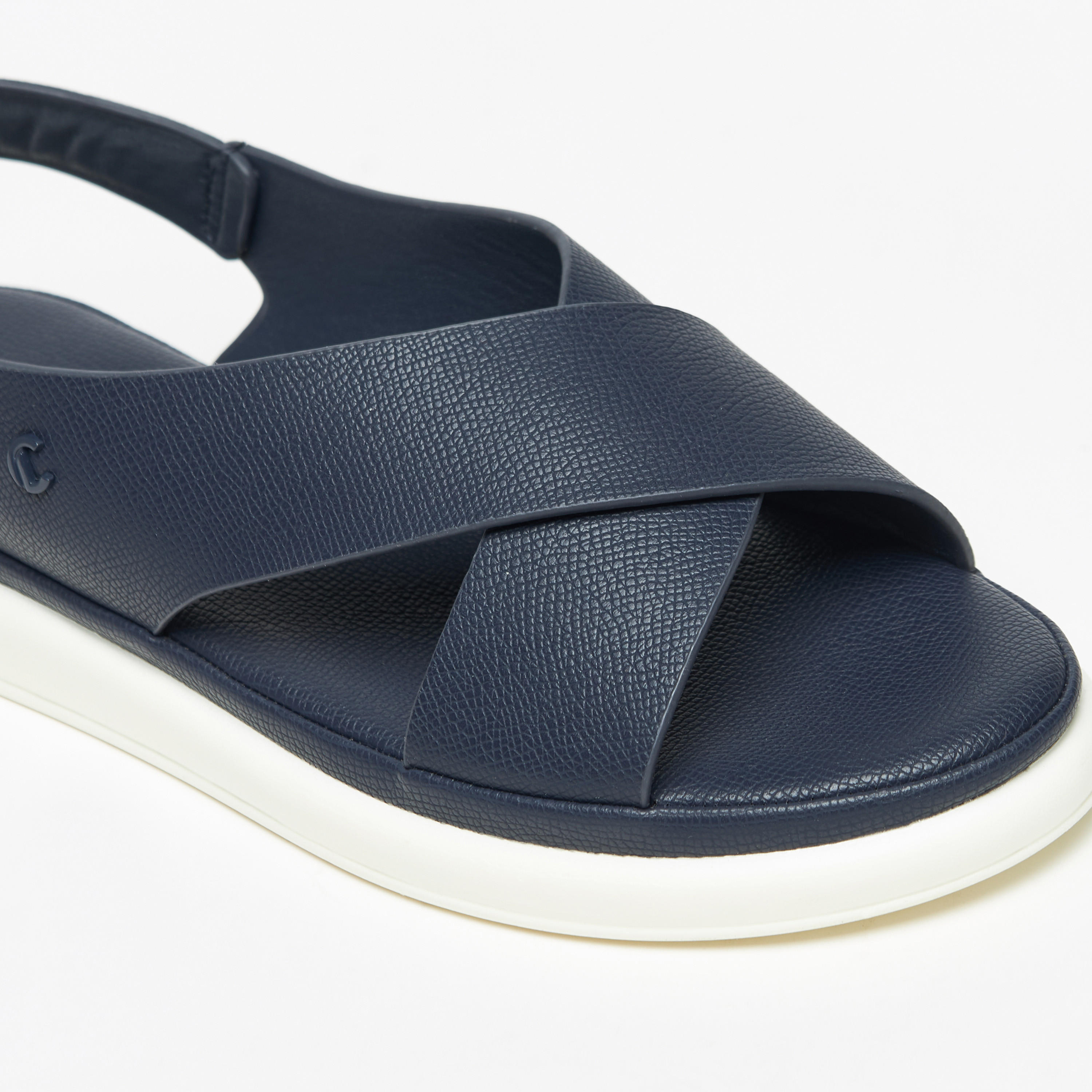 صندل مريح بارز الملمس بشريط إغلاق للنساء من لو كونفورت-women-shoes-flats-sandals-image-5