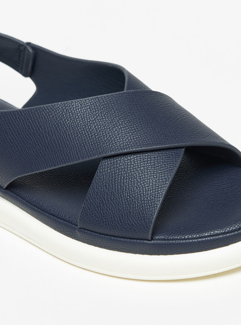 صندل مريح بارز الملمس بشريط إغلاق للنساء من لو كونفورت-women-shoes-flats-sandals-image-5