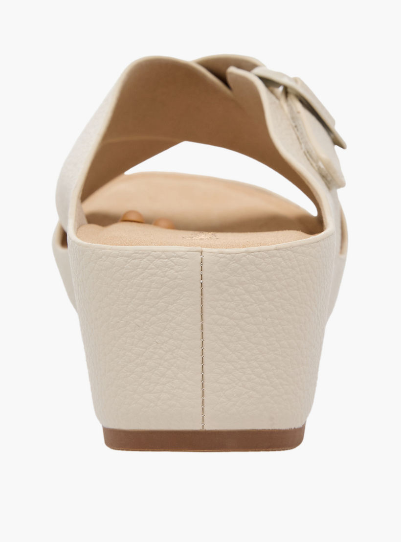 صندل بارز الملمس بكعب ويدج وأحزمة متقاطعة للنساء من لو كونفورت-women-shoes-sandals-heeled-image-8