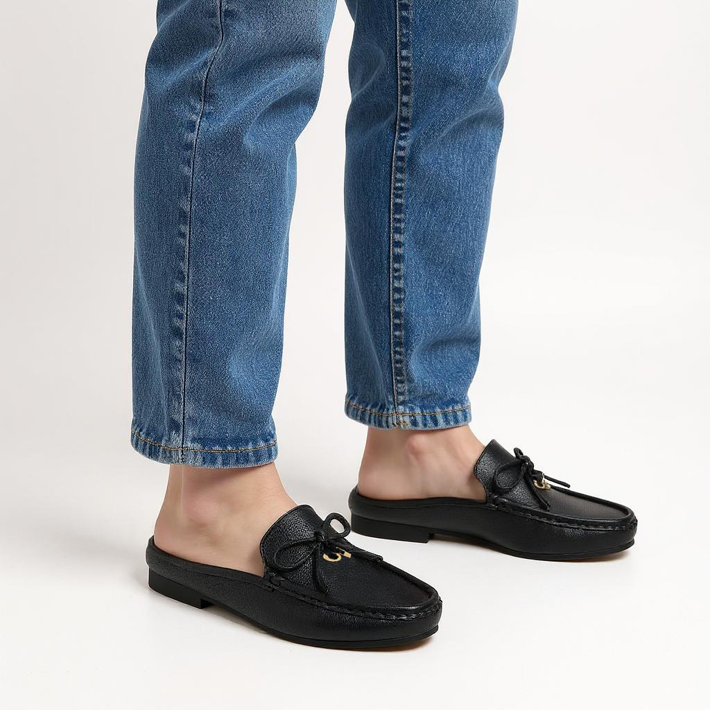 حذاء ميول سهل الارتداء بتفاصيل فيونكة من لو كونفورت-women-shoes-flats-mules-image-5