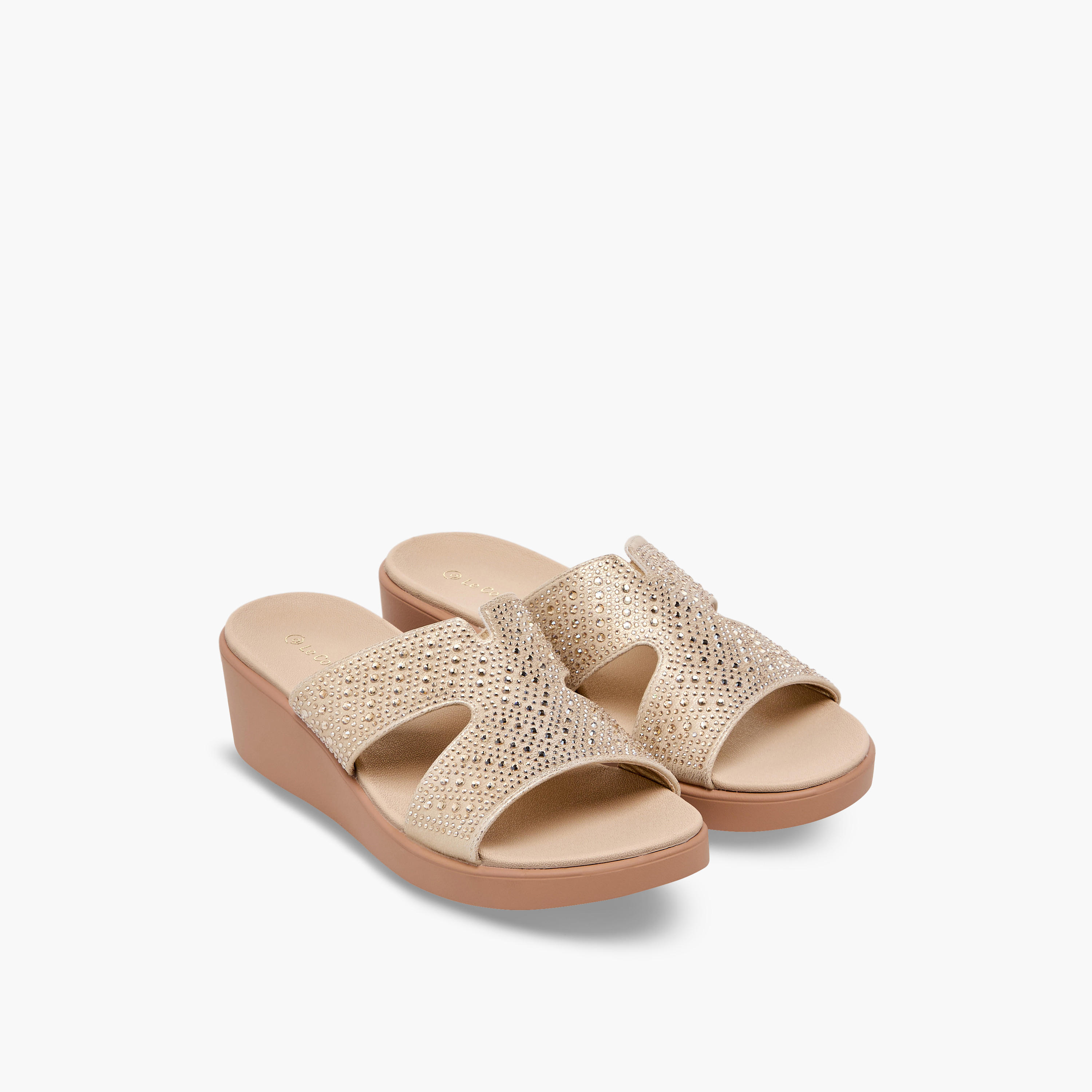 صندل مريح مزين بكعب ويدج للنساء من لو كونفورت-women-shoes-sandals-heeled-image-1