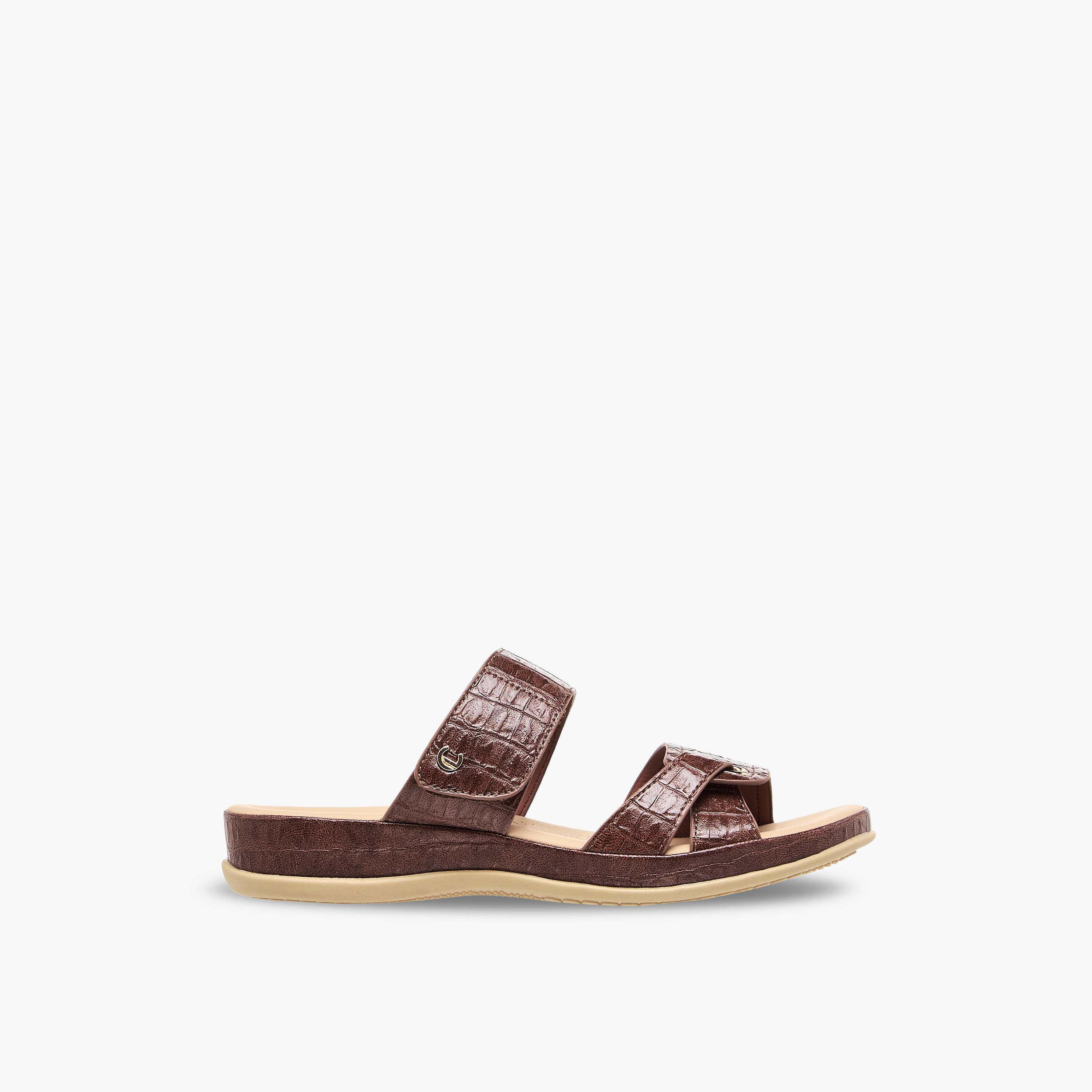 Le Confort Women Textured Comfort Sandals-women-shoes-flats-sandals-image-2